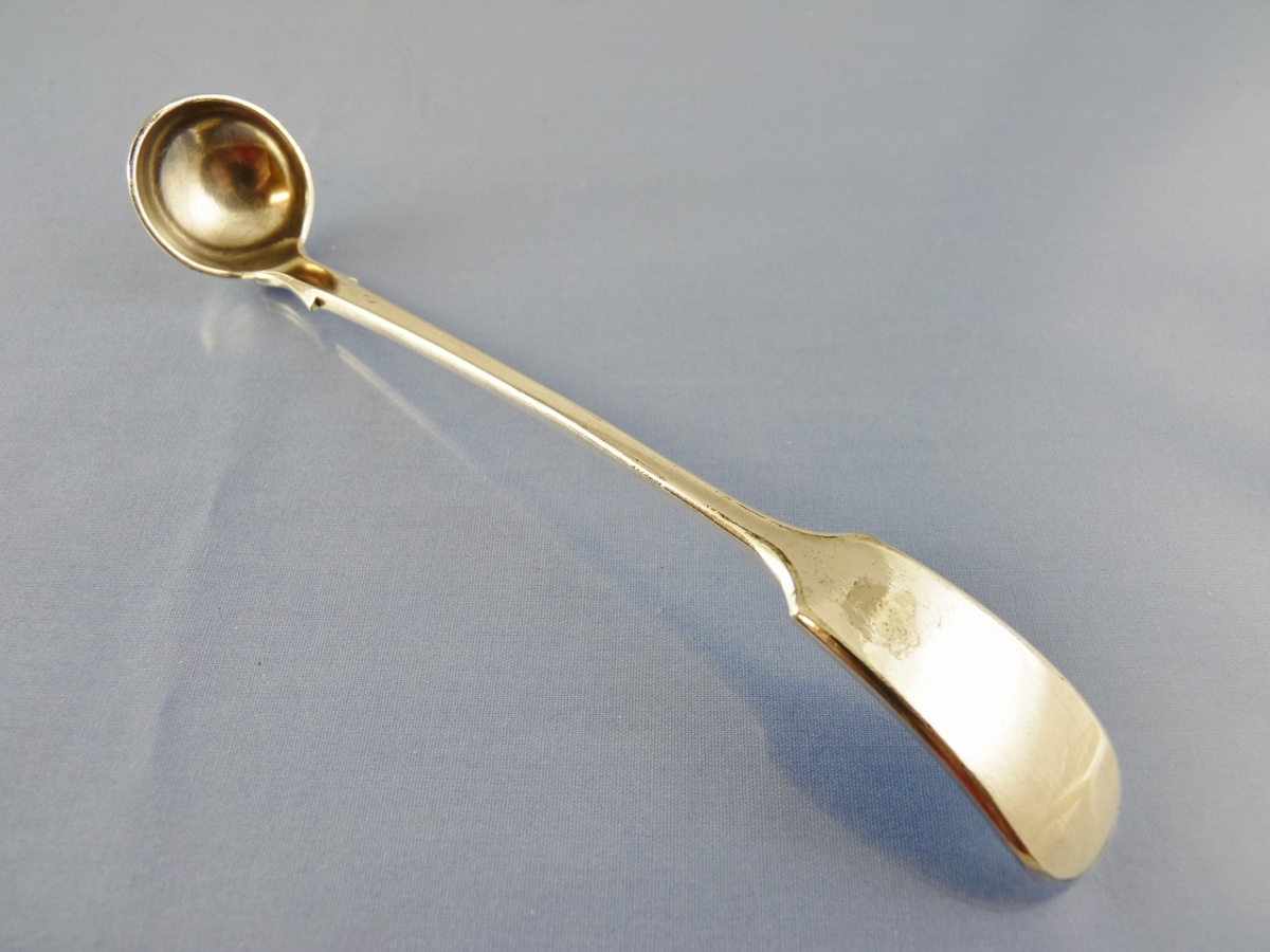 FIDDLE BACK MASTER SALT LADLE by MARTIN HALL & CO. SHEFFIELD