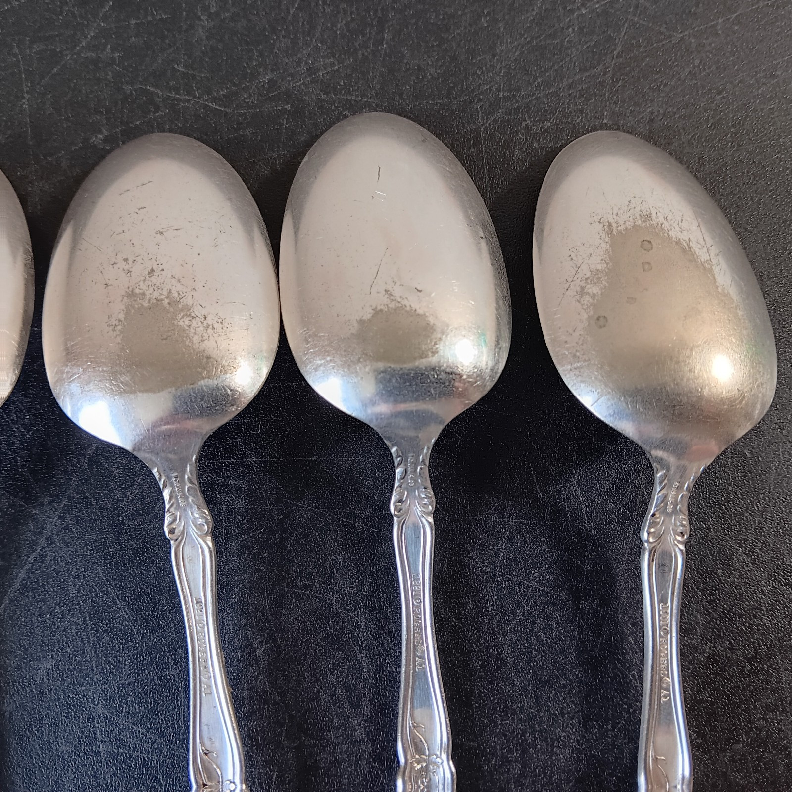 Set Of 5 1881 Rogers A1 La Vigne Grape Cluster Silver Plated Soup Spoons