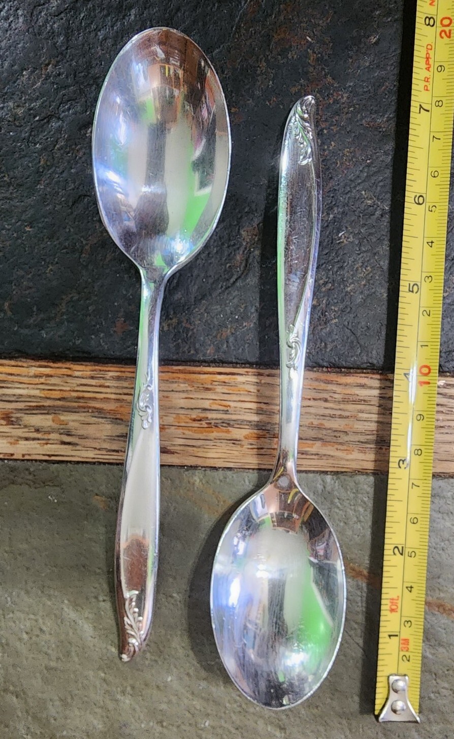 ✅ LOT OF 2 MID CENTURY c1958 WOODSONG SILVERPLATED PLACE/ OVAL SOUP🥣 SPOONS