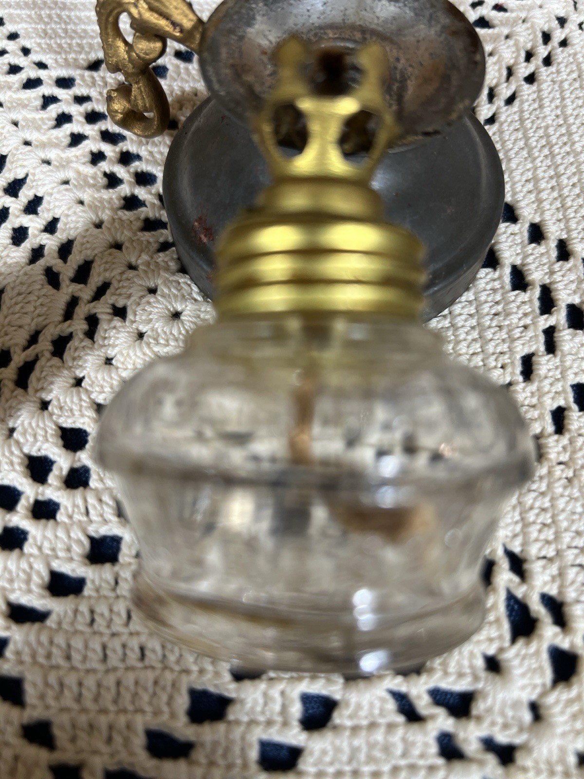 ANTIQUE VAPO-CRESOLENE VAPORIZER KEROSENE OIL LAMP W/BOX