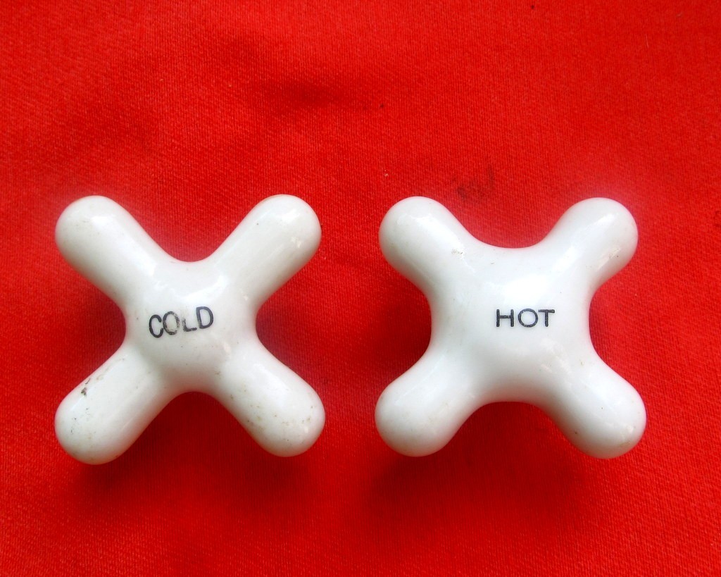 Vtg. Porcelain Hot & Cold Cross Knobs 3” Across Unbranded Good Condition