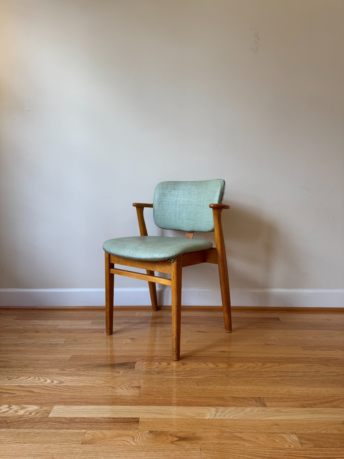 Early Domus Chair by Ilmari Tapiovaara for Knoll, 1948-1950