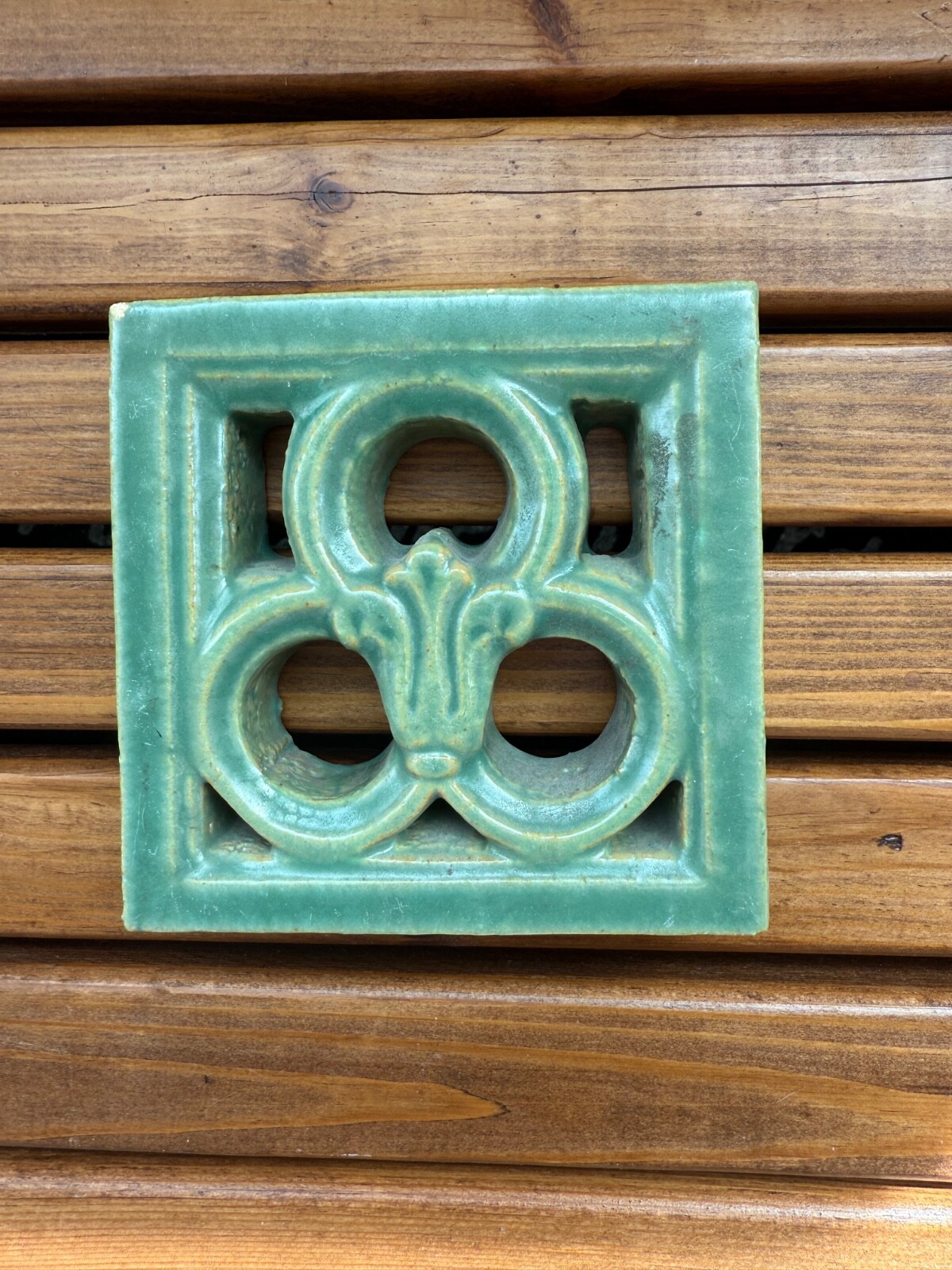ceramic ventilation tile.. Fleur Di Lis pattern 4 1/4” x 4 1/4” x 1” Matte green