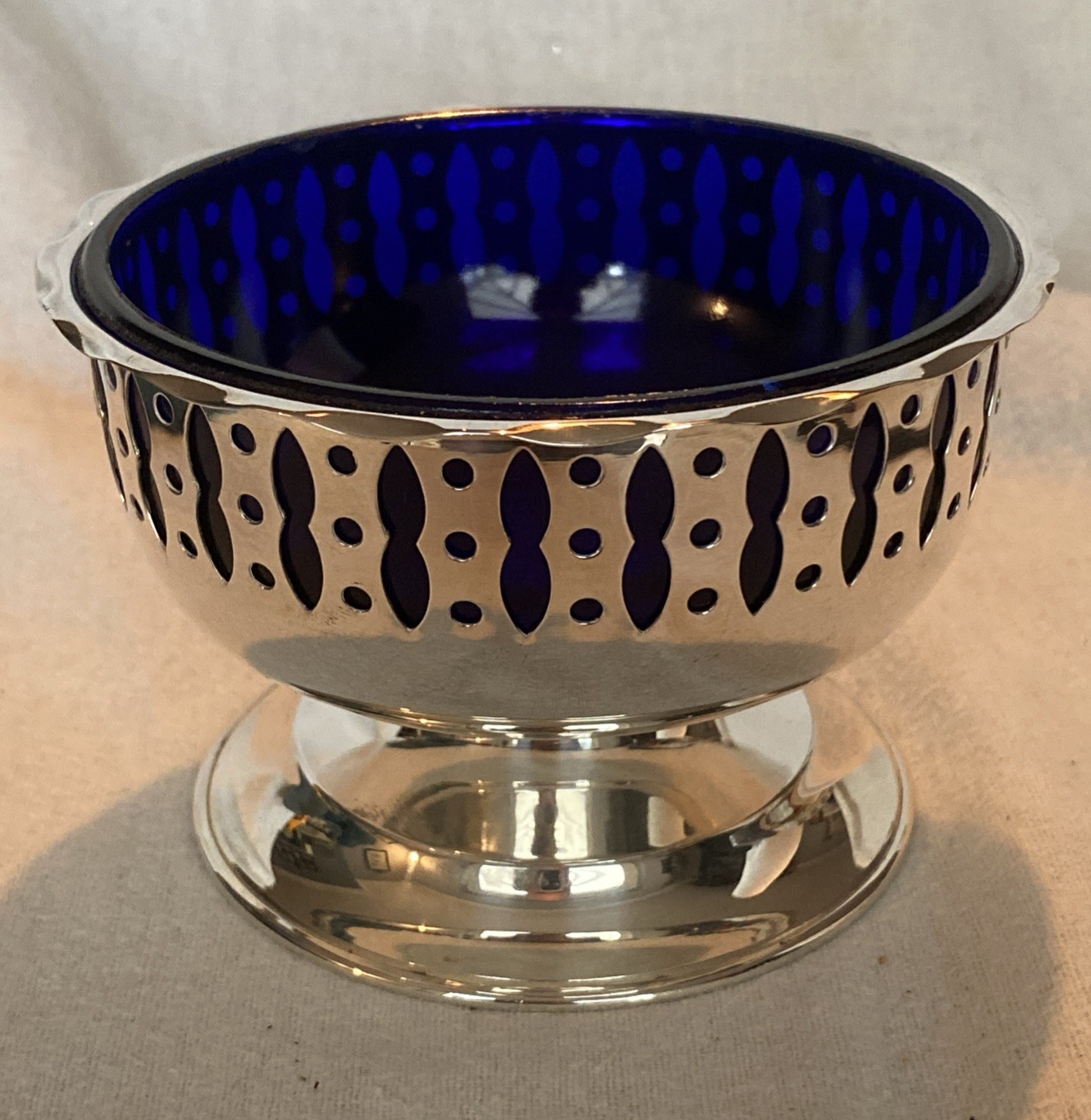 Vintage Colbalt Blue Glass & Silver Plated Sugar Bowl By Yeoman Plate c.1970’s