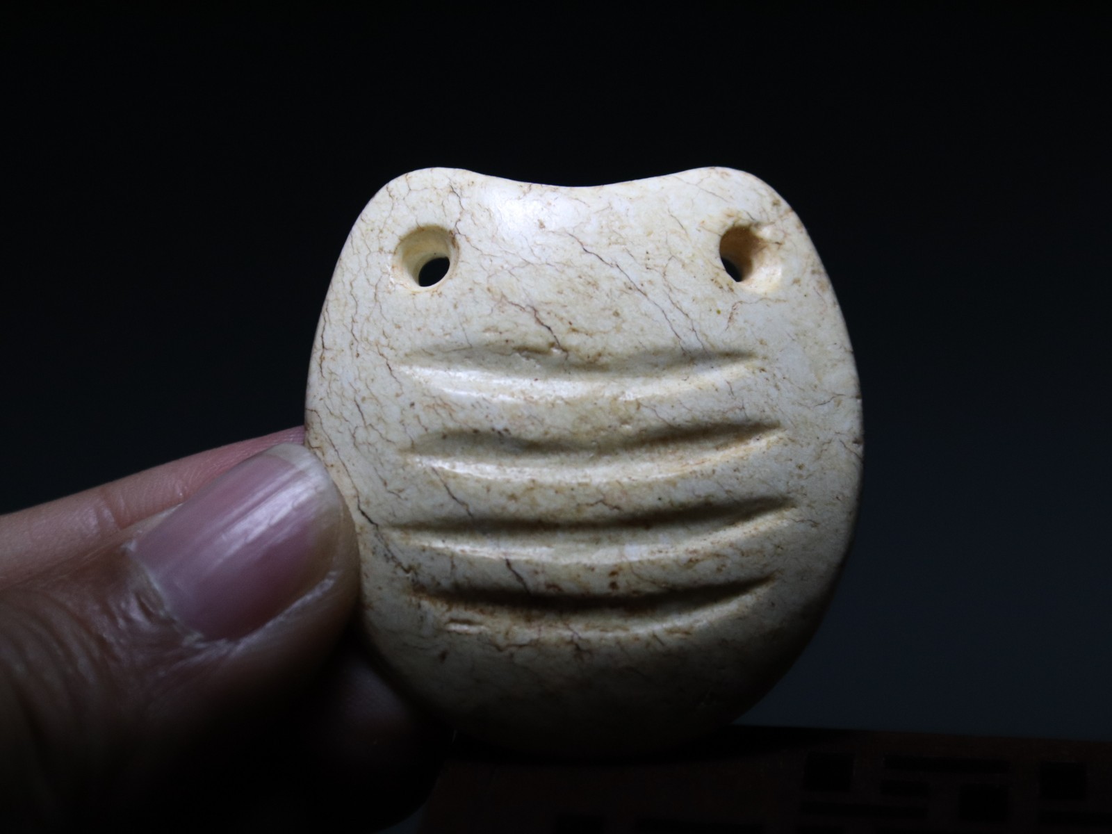 Ancient Hongshan Culture Old Jade Jigubai Stone Turtle Shell Amulet Pendant G772