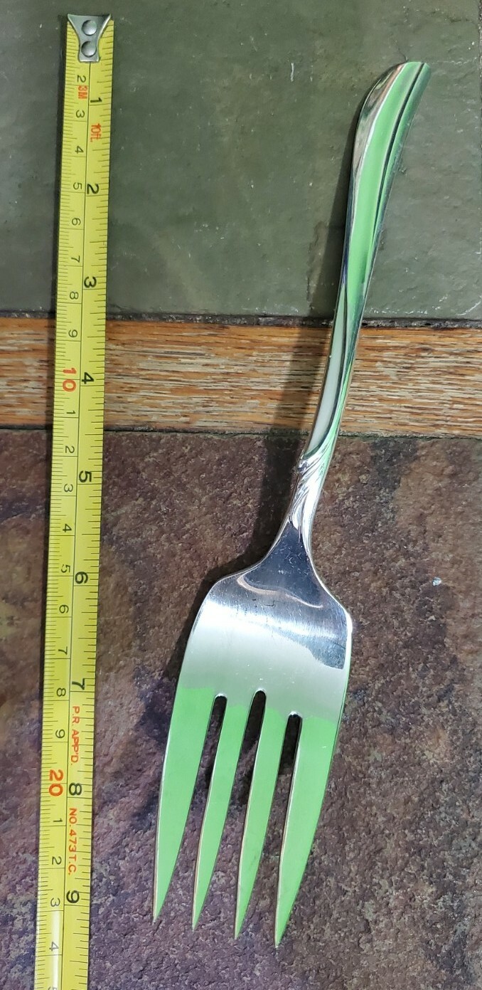 🔎 MID CENTURY c1958 RADIANCE PATTERN SILVERPLATED “8 7/8” MEAT 🥩 SERVING FORK