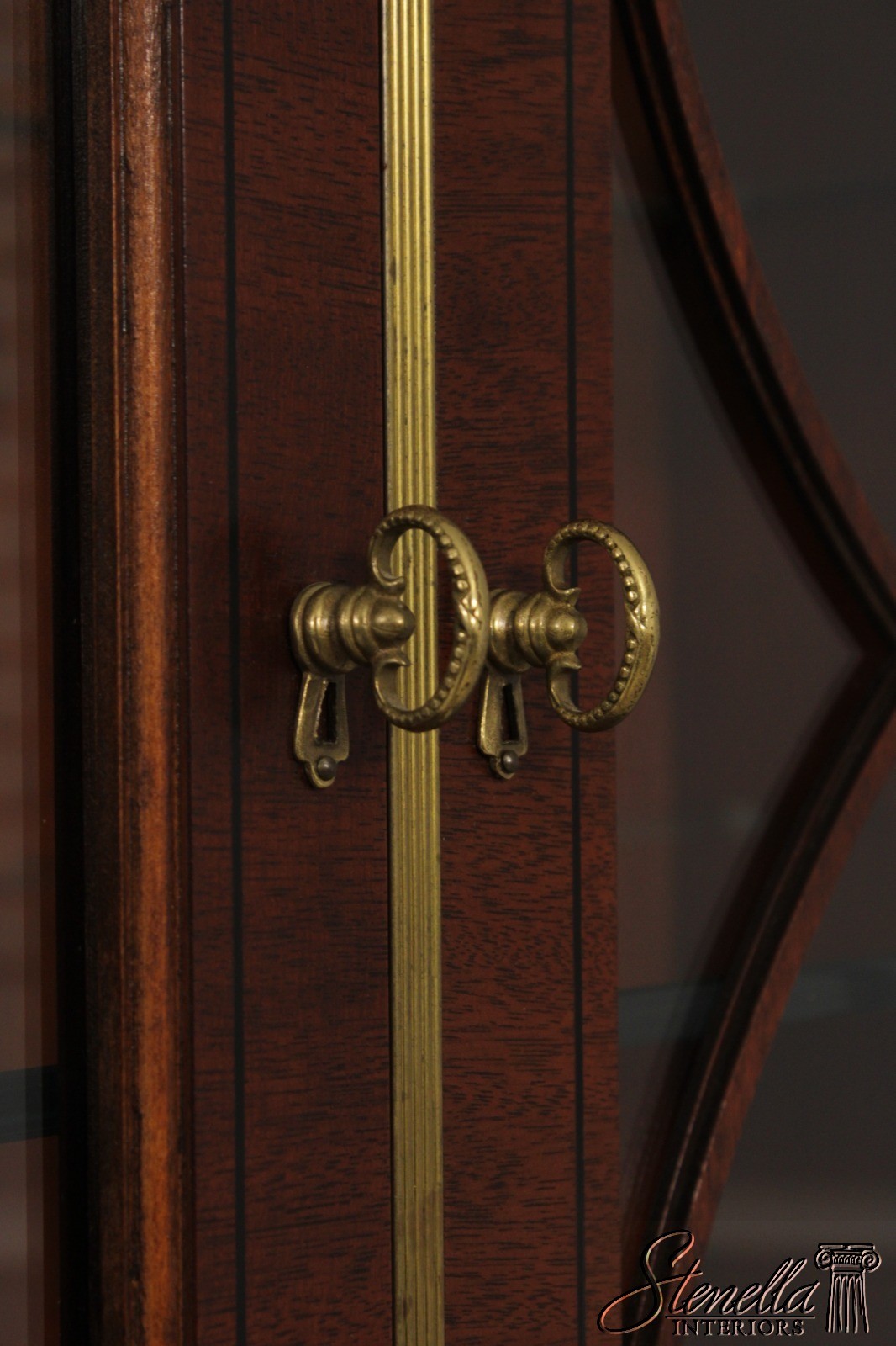 L73559 BAKER Historic Charleston Dome Top Mahogany China Cabinet