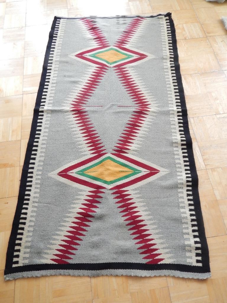 33 1/2 X 64 LARGE ANTIQUE VINTAGE GERMANTOWN TRANSITIONAL ERA NAVAJO INDIAN RUG