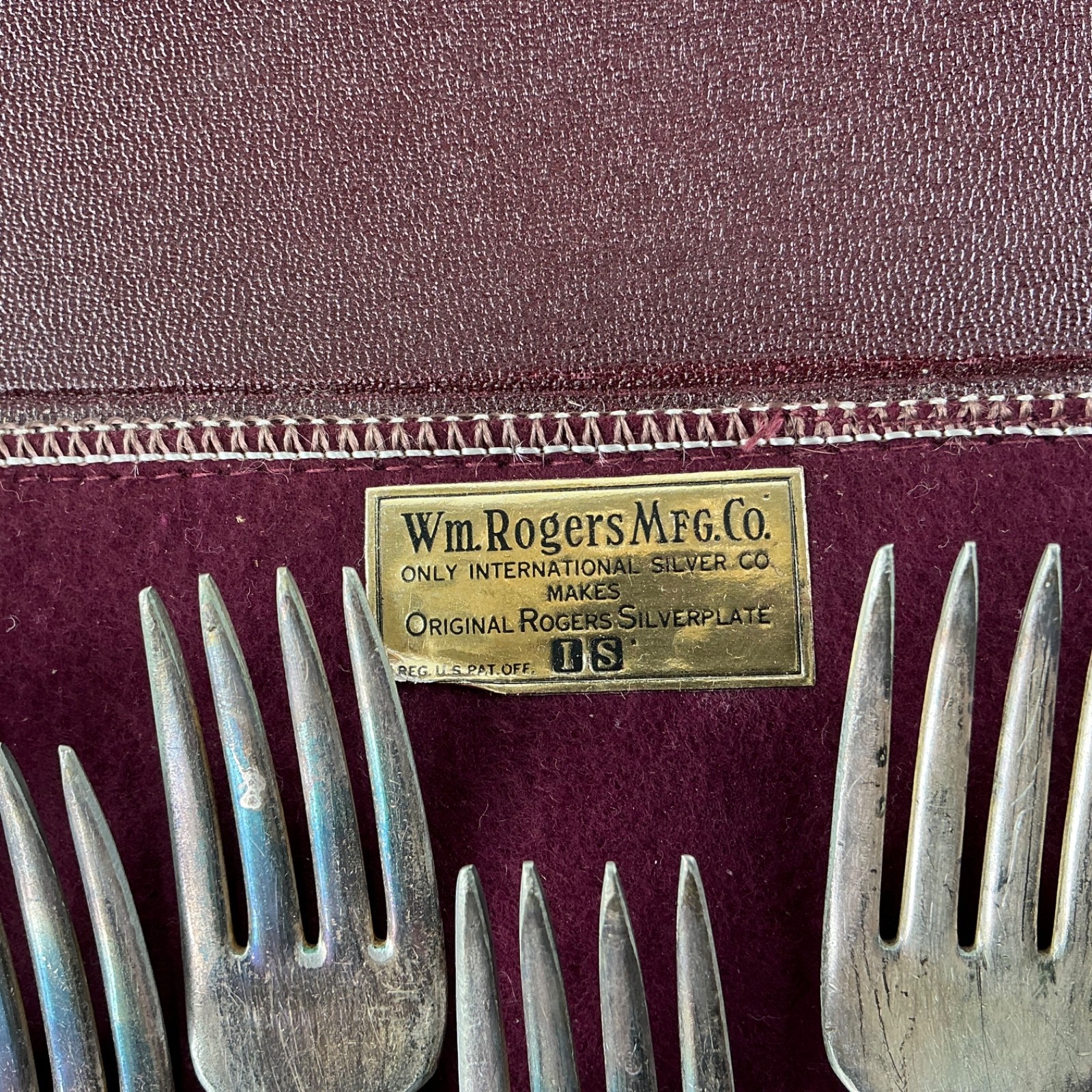 William Rogers Silver Plated Flatware Set 42 Piece Kitchen Dining Vintage Deco