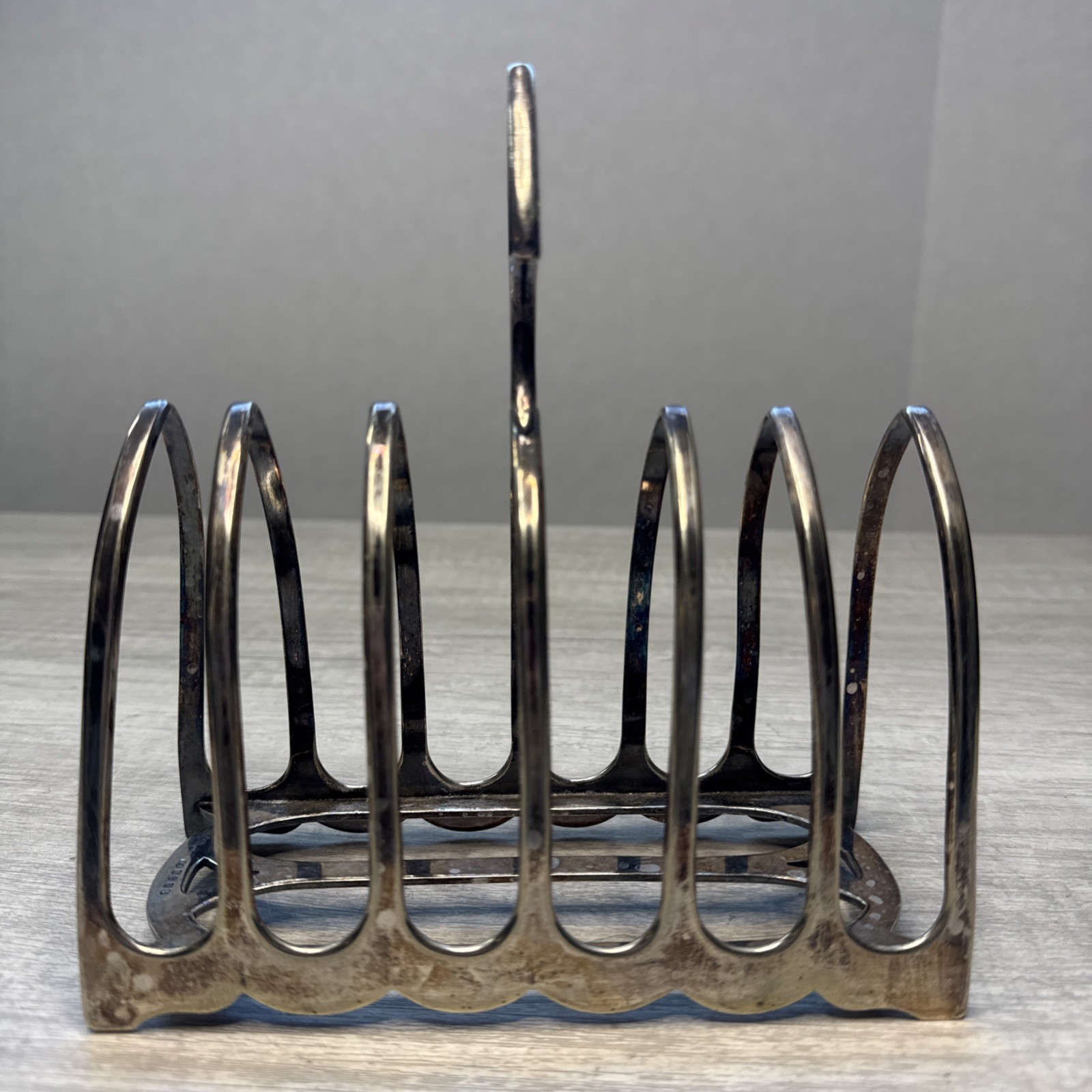 William Hutton and Sons English EstateSilver Plated Toast Rack w/ Feet Signed