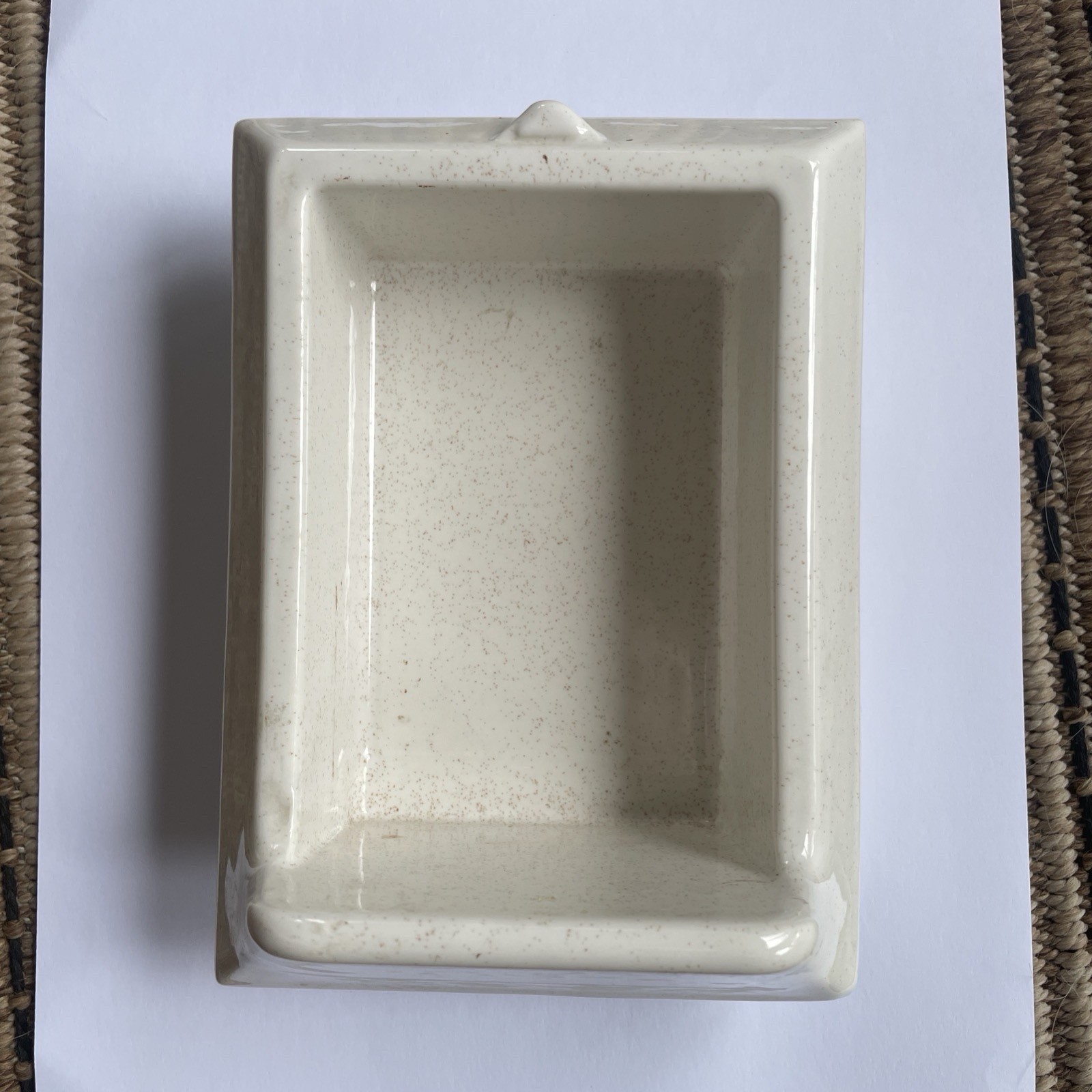 Vintage Fairfacts Co. 6.5″x4.75″ Beige Ceramic Biltin Flush Mount Soap Cup Dish