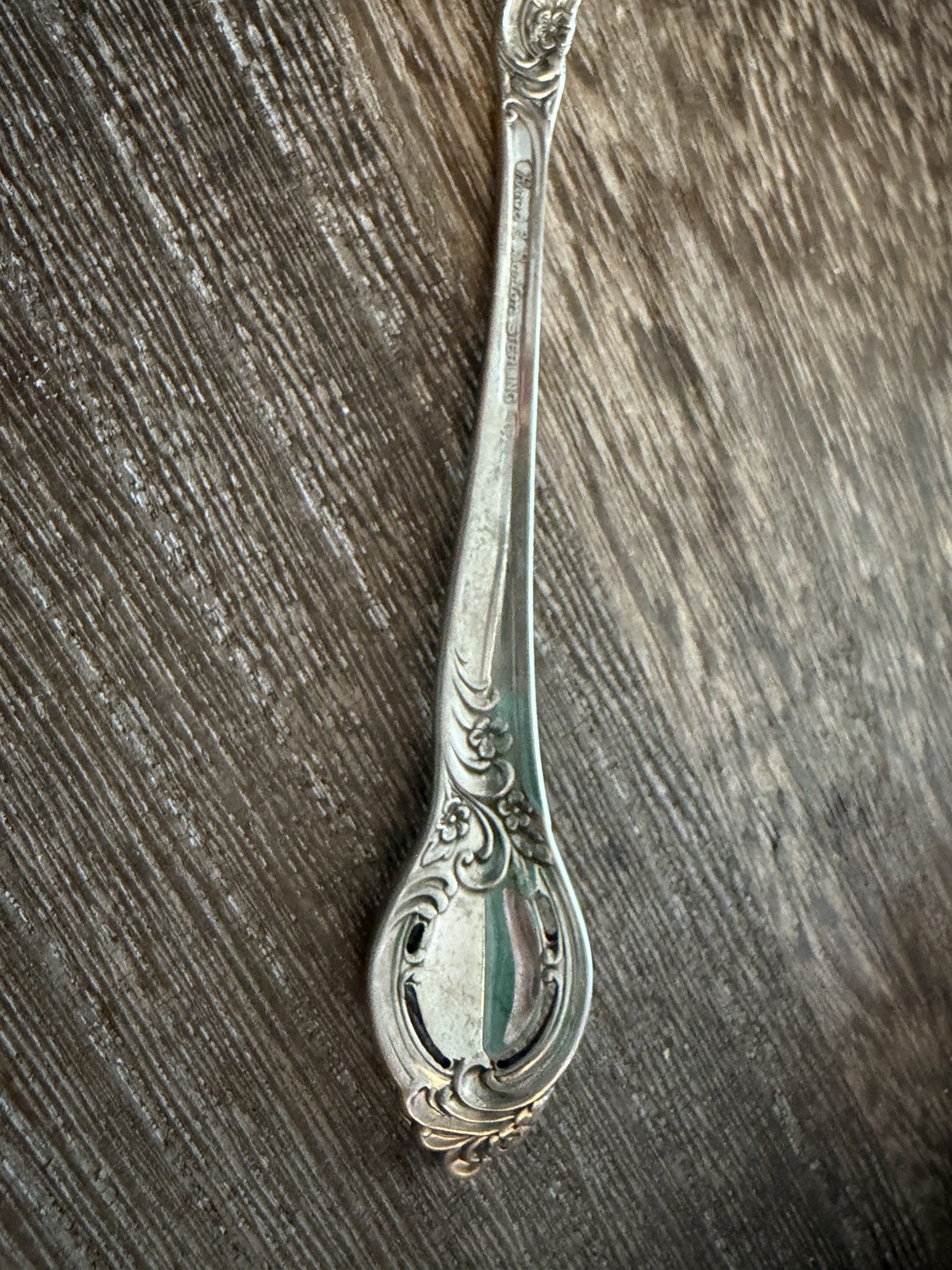 Reed & Barton Cameo Pattern Sterling Silver Sugar Spoon 6” 35g