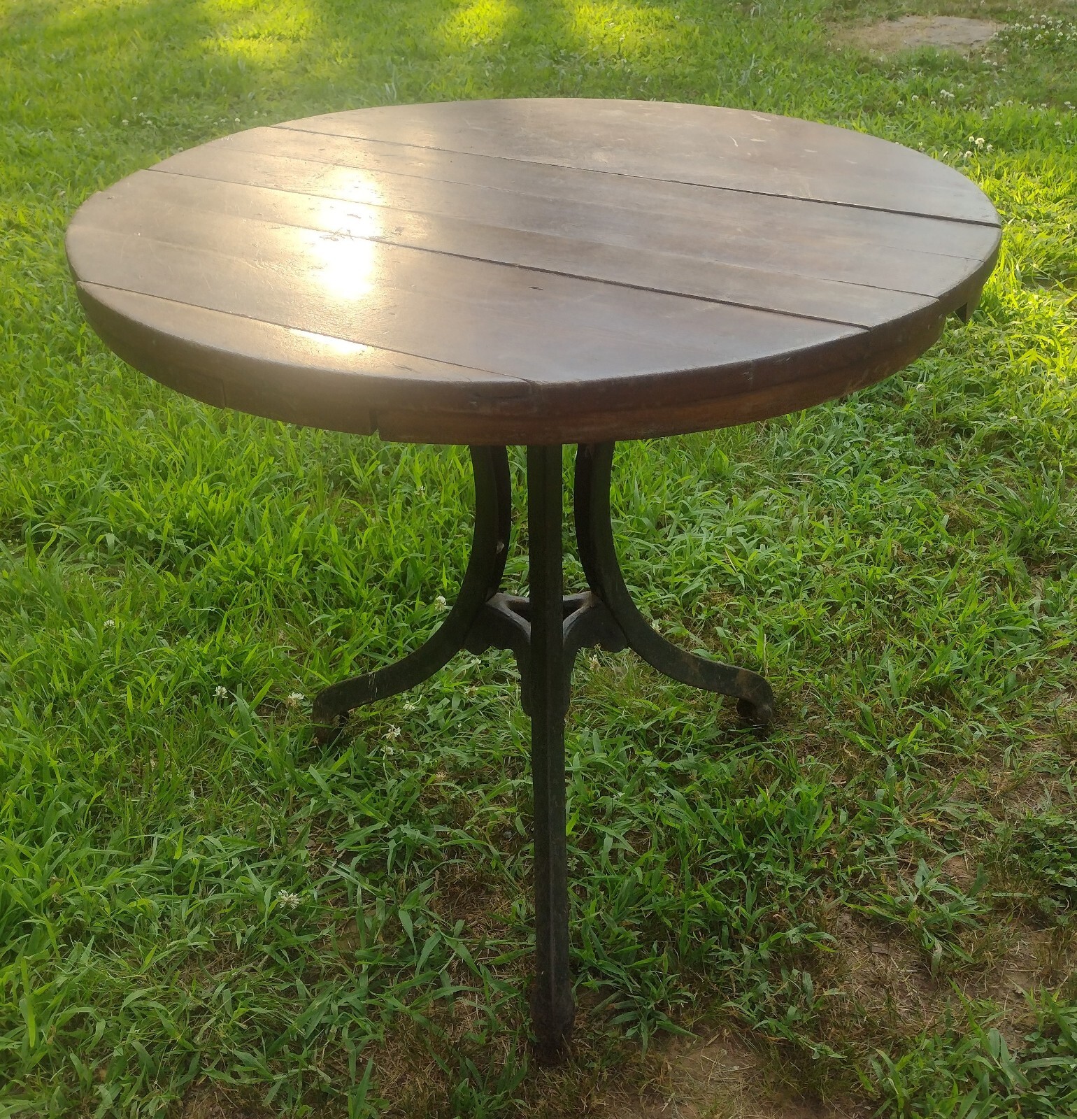 Antique Industrial Iron Table Tri-Pod Base Round Wooden Top Old Tavern Table