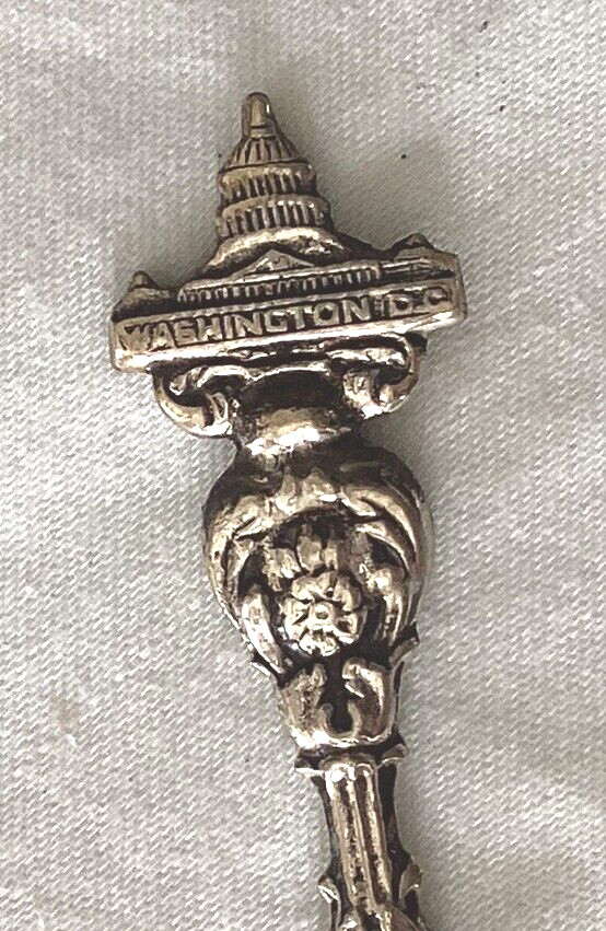 Washington DC Capitol Building – Woodward & Lothrop Souvenir Spoon