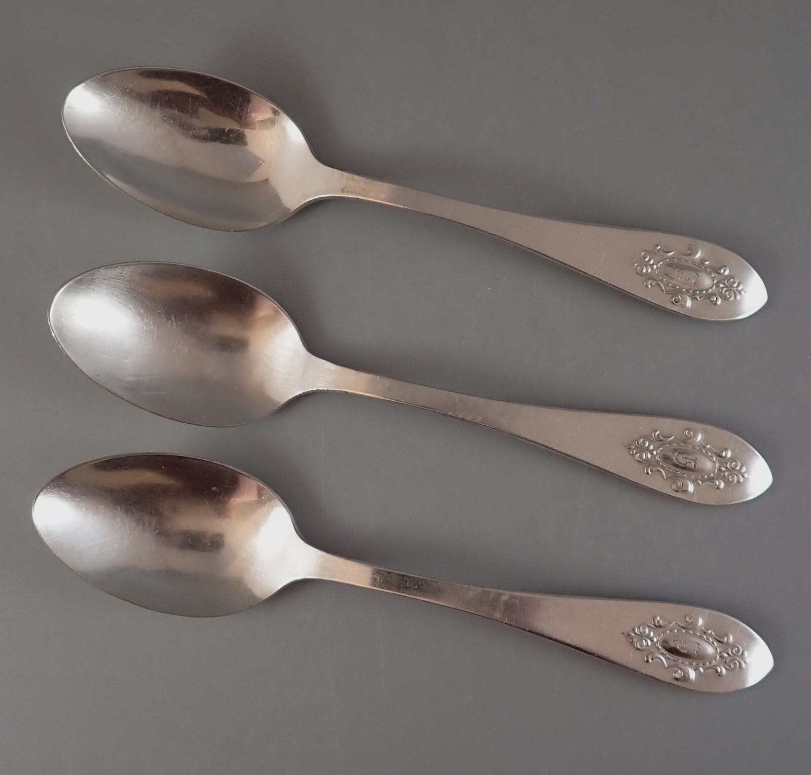 Williams Bros Princess Triple Plate Teaspoons (Set 3) Silverplate 1910 Mono “G”