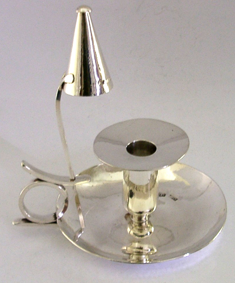 256g SCOTTISH STERLING SILVER CHAMBERSTICK CANDLE HOLDER & SNUFFER 1977