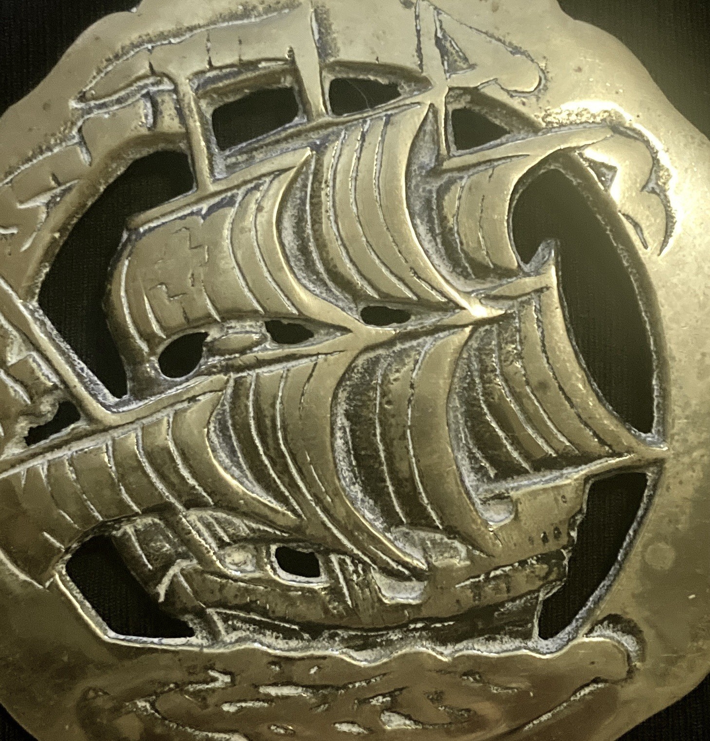 Vintage Large Size SHIP SAILING ON SEA Harness Brass (S5) England Nautical Decor
