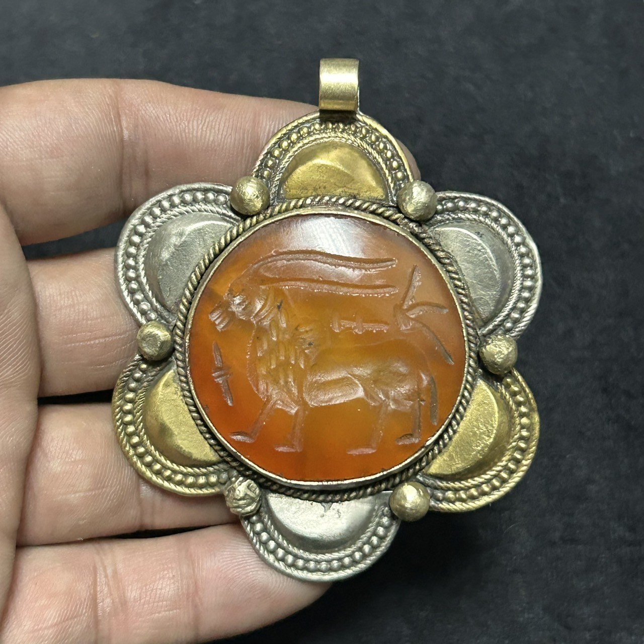 Ancient Near Eastern Carnelian Agate Stone Animal Intaglio Rare Brass Pendant