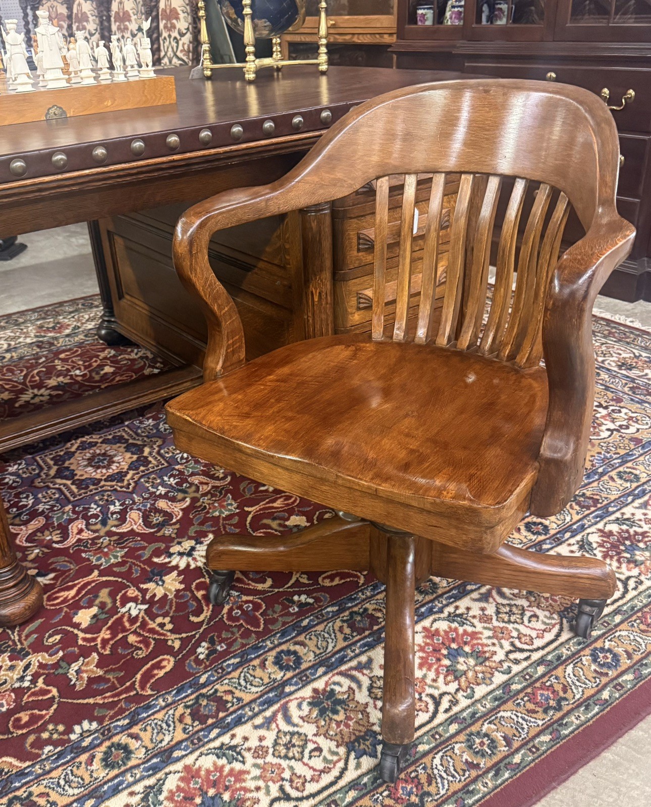Antique American Solid Oak Swivel Desk Chair Barrel Back Rolling Base Circa 1900