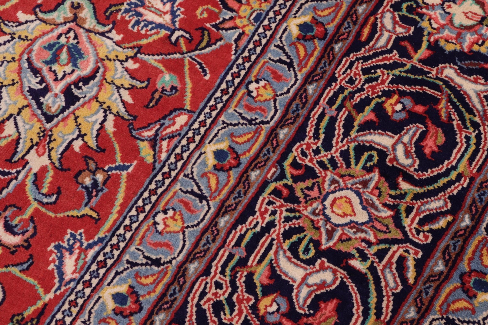 Hand-Knotted Wool Rug – 9.9 x 13 ft – Large Red Floral Medallion Traditional