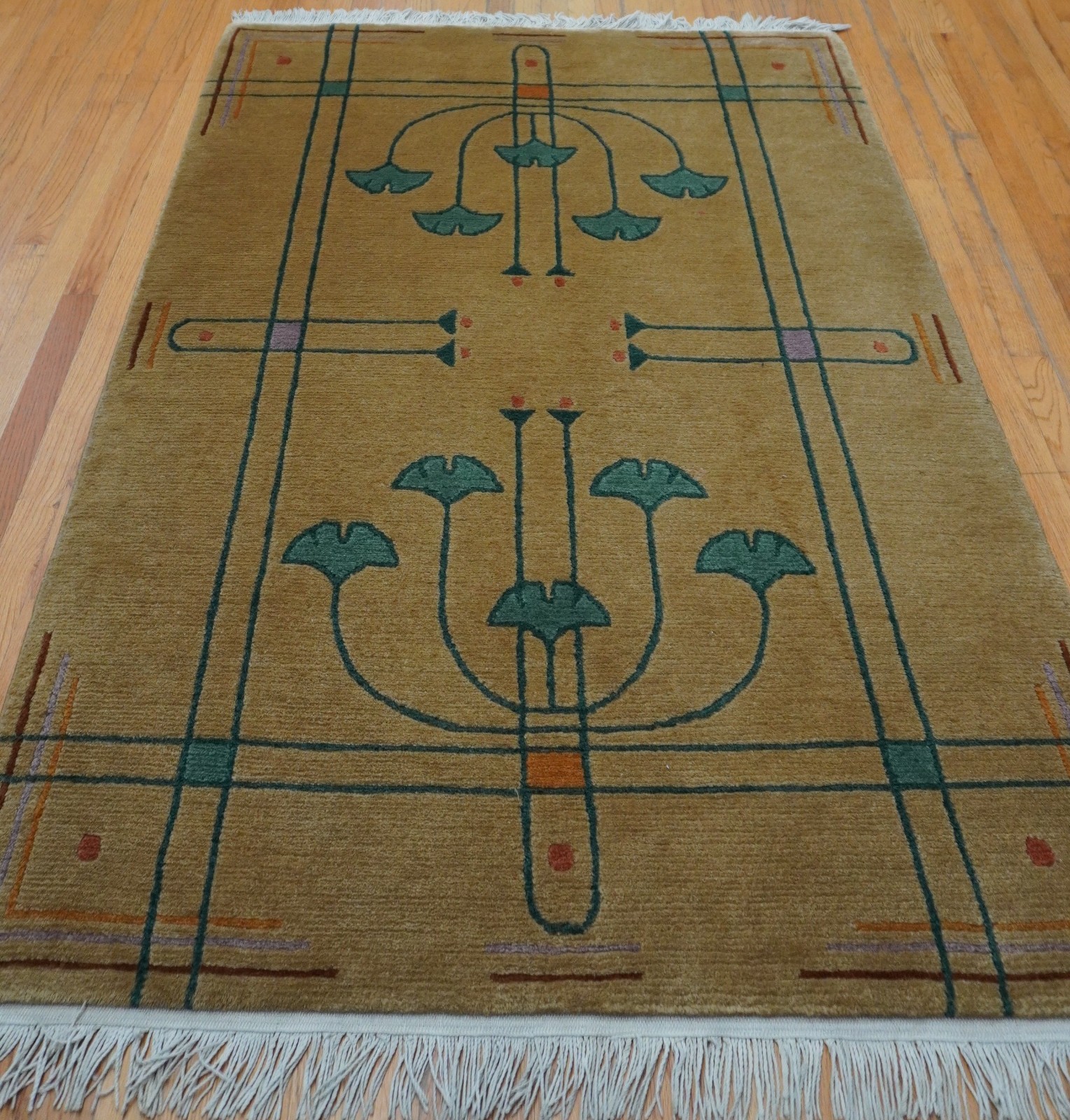 Art & Craft hand knotted Wool 4’2″ x 6’2″ Oriental Rug Excellent