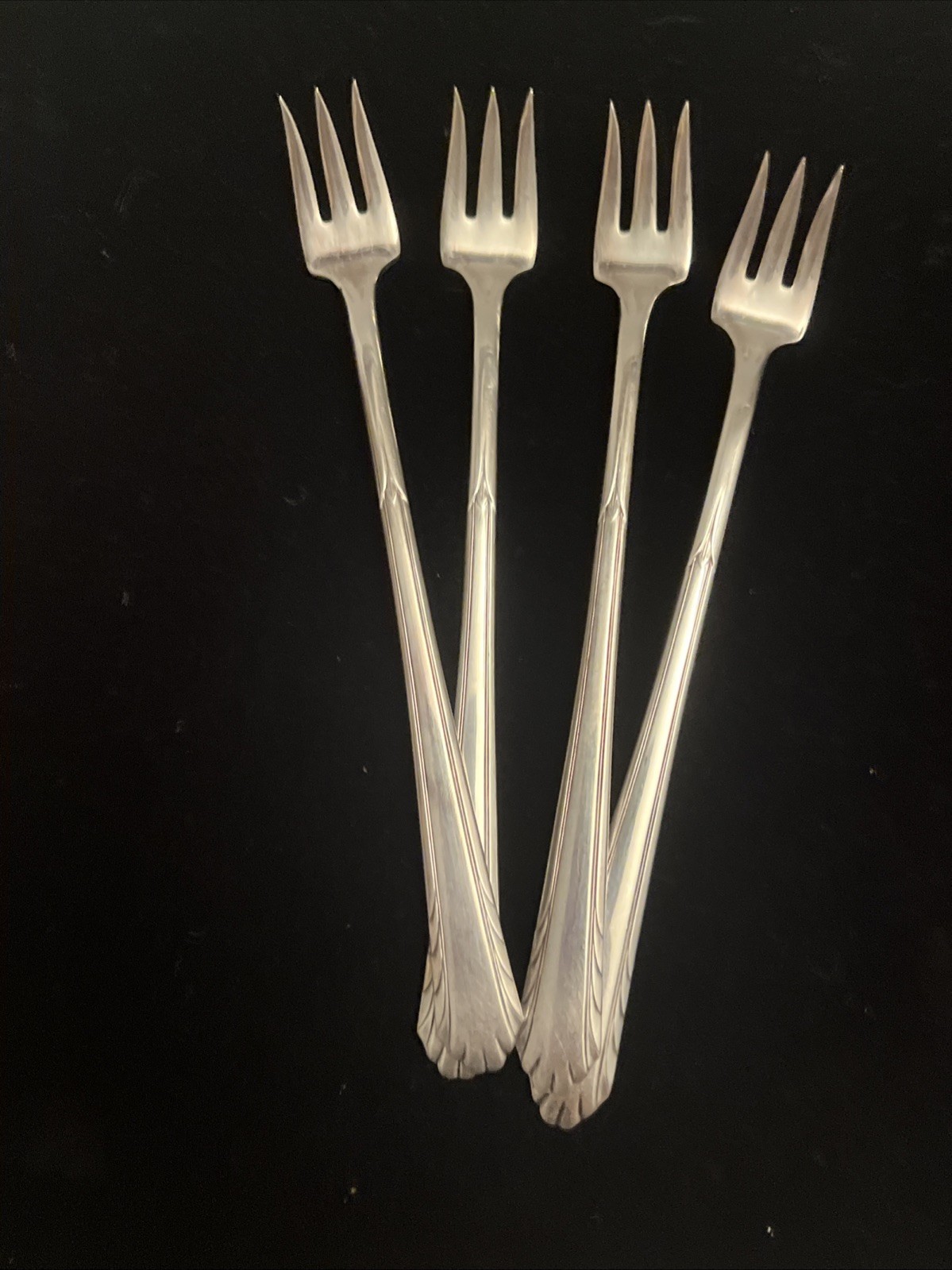VTG NTS16 (Silverplate) by National Silver Co 68 Pieces Flatware. Certificate