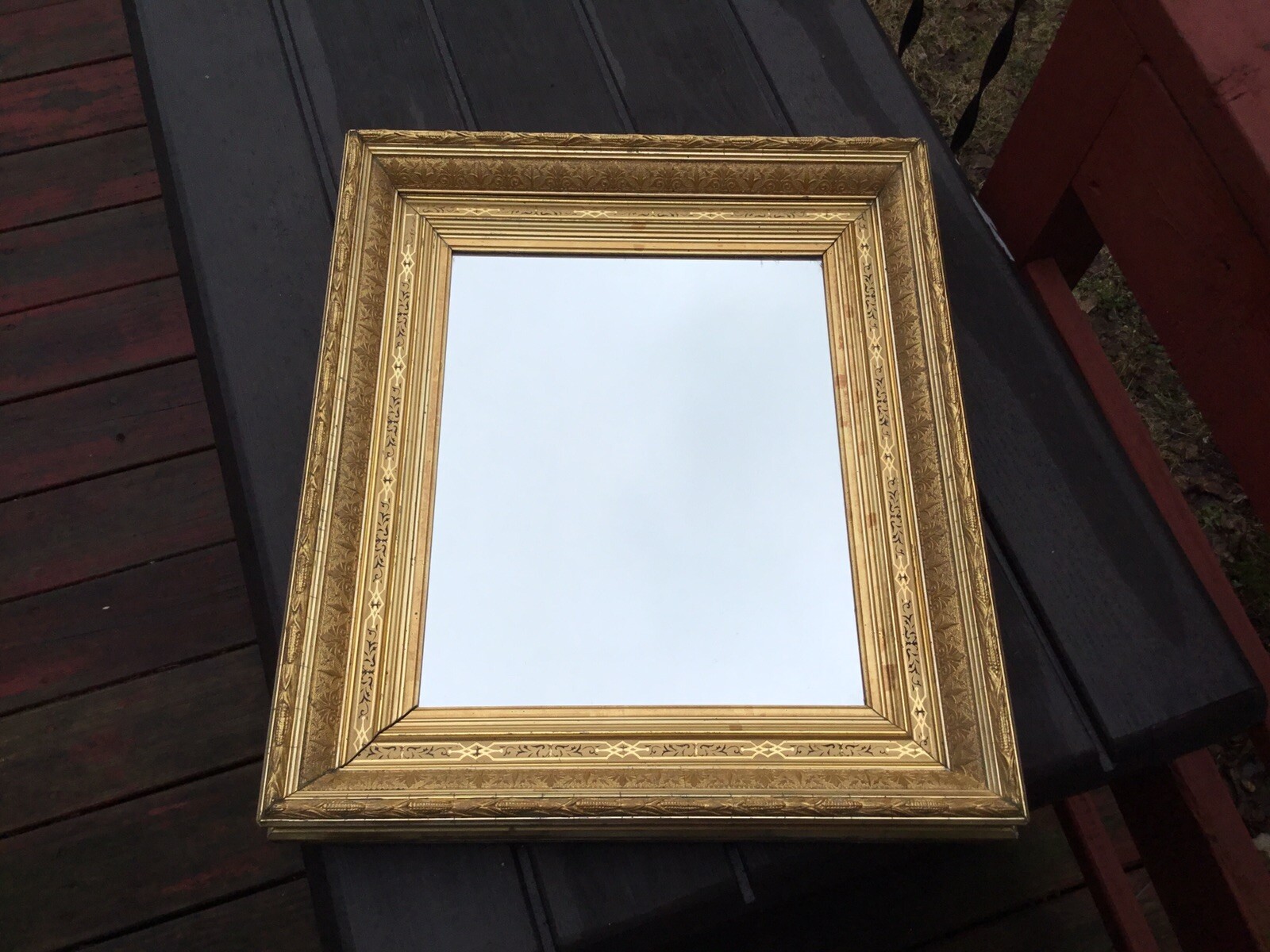 VICTORIAN ANTIQUE MASSIVE GOLD MIRROR ELEGANT 19″ x 22″ x 2 3/4″ DEPTH CORN HUSK