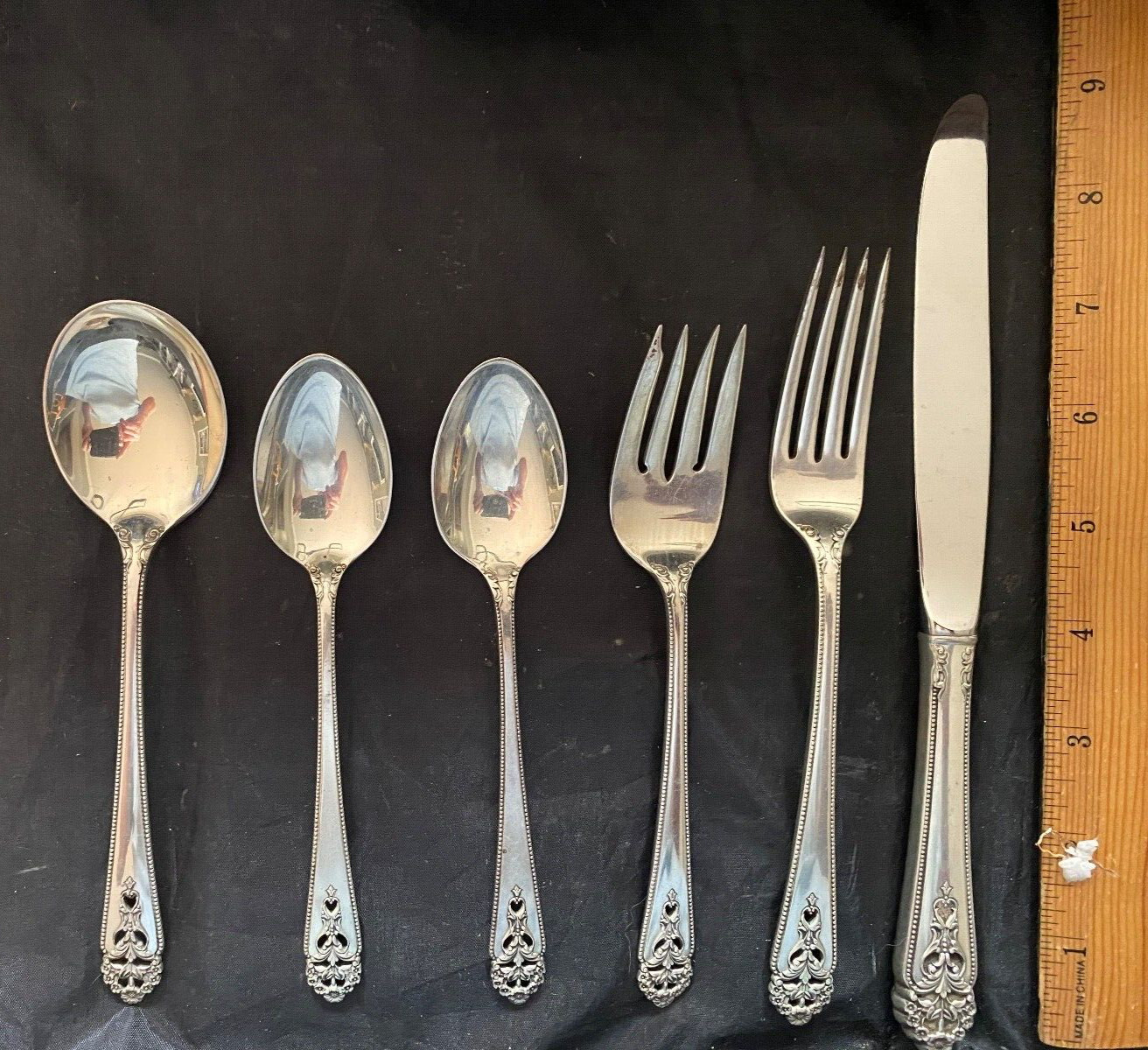 1 SETTING 6 PIECES PER SETTING INTERNATIONAL QUEENS LACE STERLING 8 SETTING AV