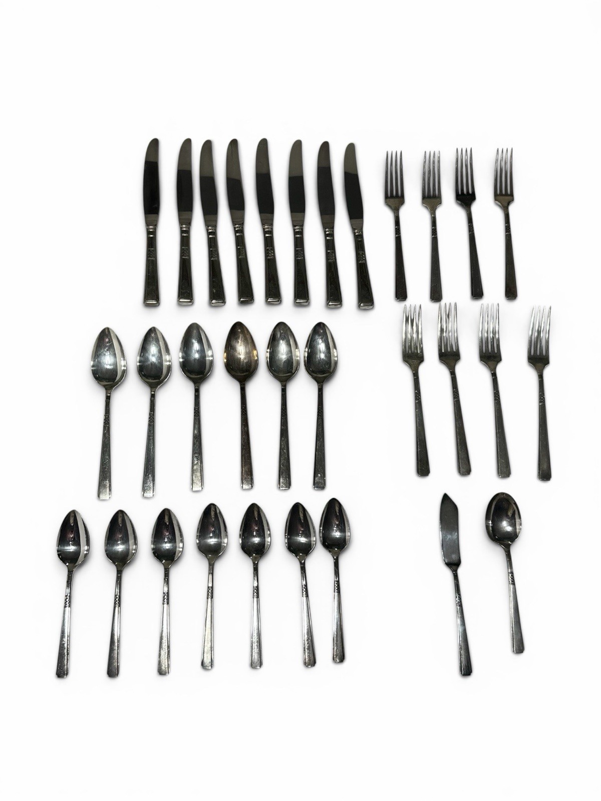 WM A Rogers 1881 Oneida CAPRI Triple silverplate flatwear 1935–set of 31 pieces
