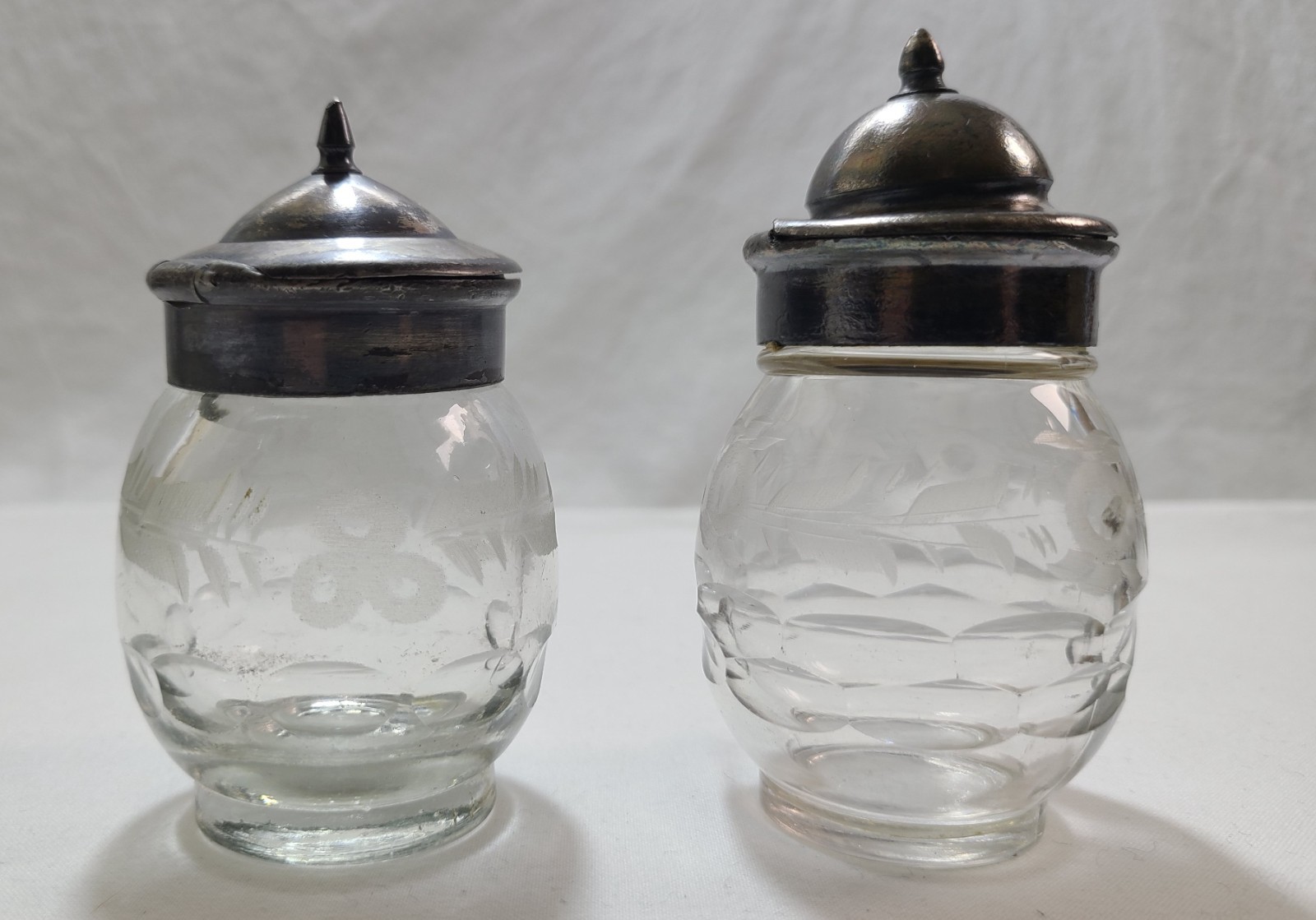 Condiment Set Caddy Silverplate Double (2) Clear Etched Glass Vintage