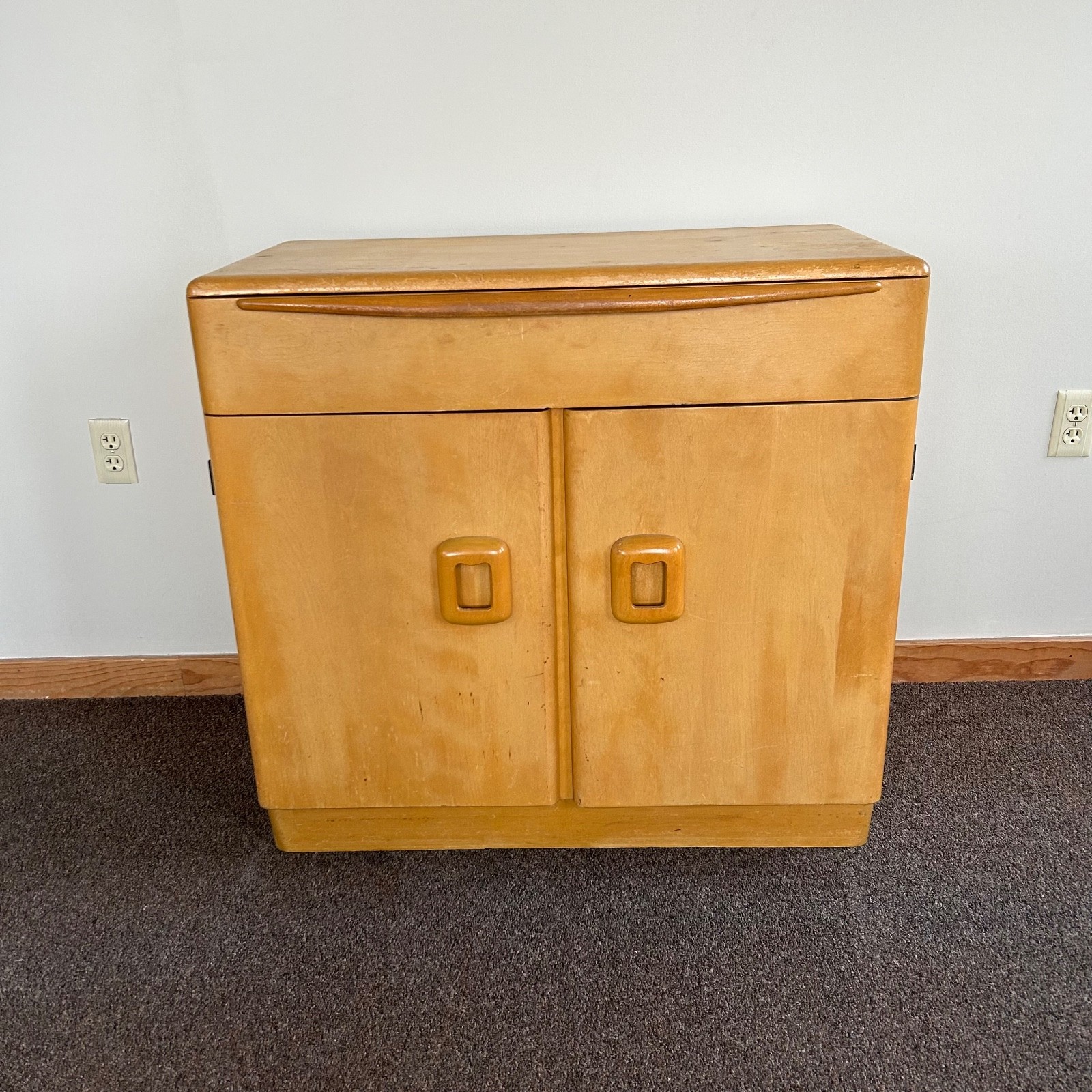 Vintage Heywood Wakefield MCM Server, Solid Maple, 2 Door, Wheat Finish AS-IS
