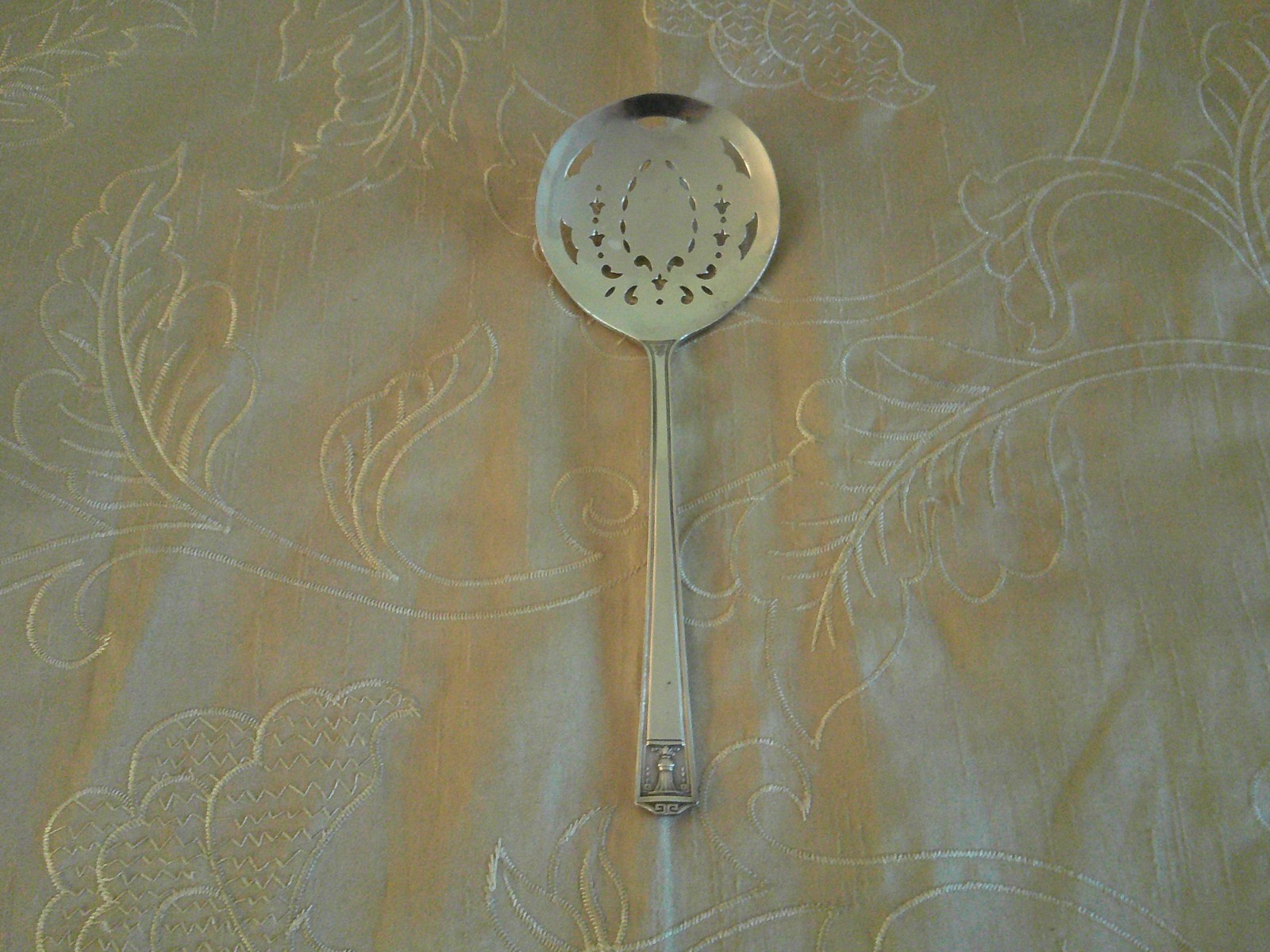 Century Tomato Server Holmes & Edwards 1923 Silverplate