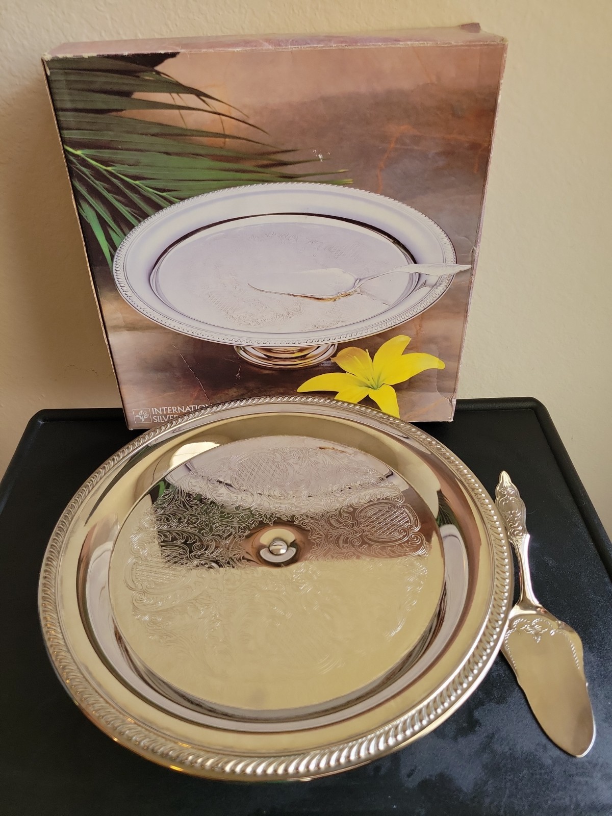 Vintage International Silver Company Silverplate Cake Stand Server Set Pedestal