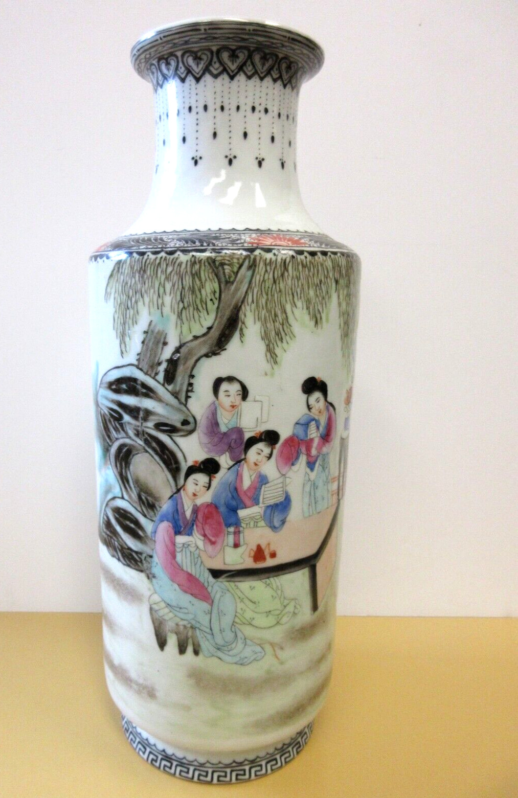 FINE vintage LARGE CHINESE PORCELAIN HAND THROWN PAINTED SIGNED VASE