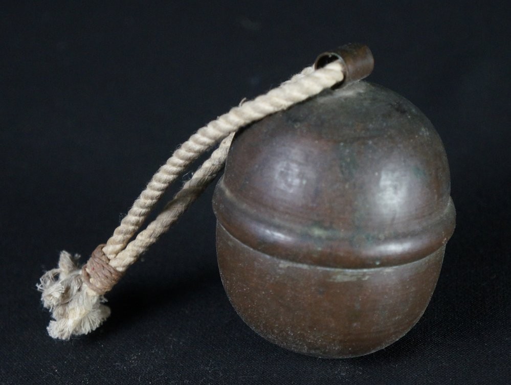 Antique Japanese Suzu Shinto temple bell 1880 bronze hand craft Meiji era