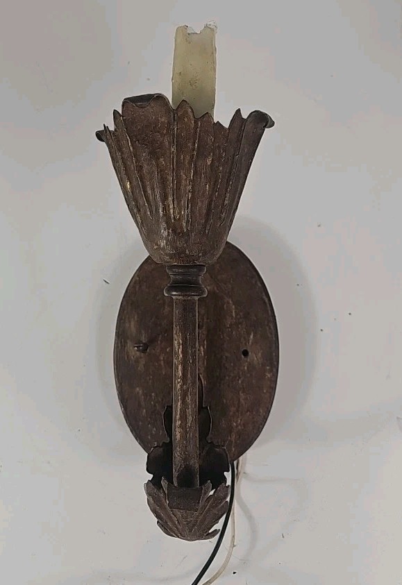 Vintage Ornate Single Arm Wall Sconce Antique Style Lighting Fixture