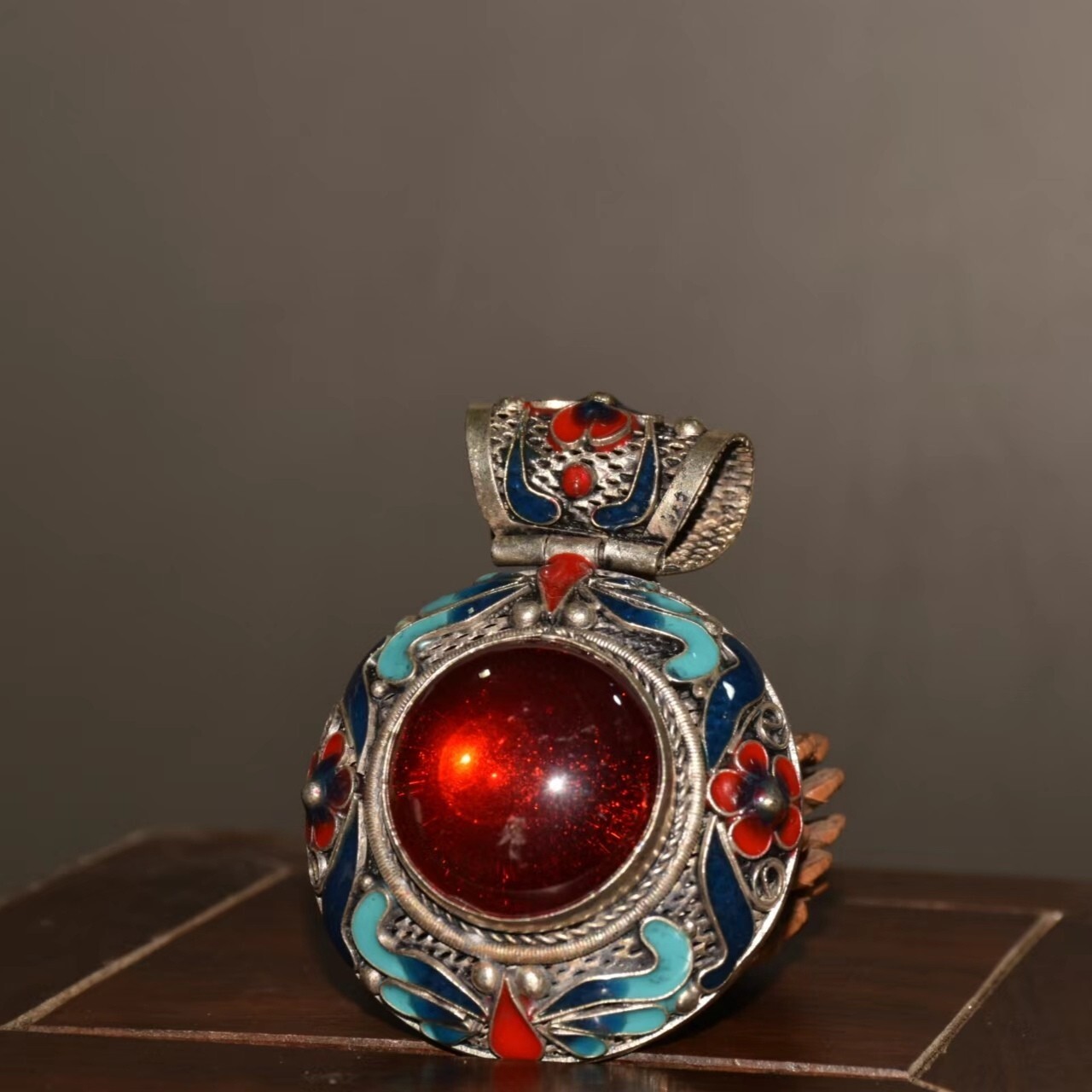 Tibetan silver cloisonn é inlaid zircon gemstone pendant pendant pendant