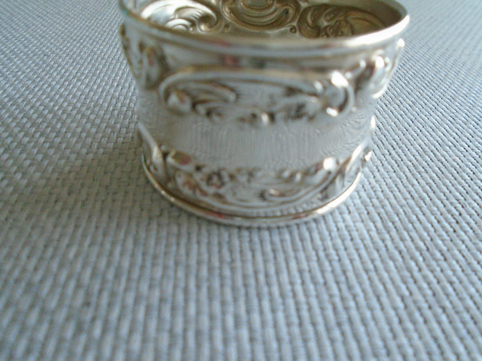 GORHAM MELROSE STERLING SILVER ~SET OF 8 NAPKIN RINGS ~ REPOUSSE FABULOUS!!
