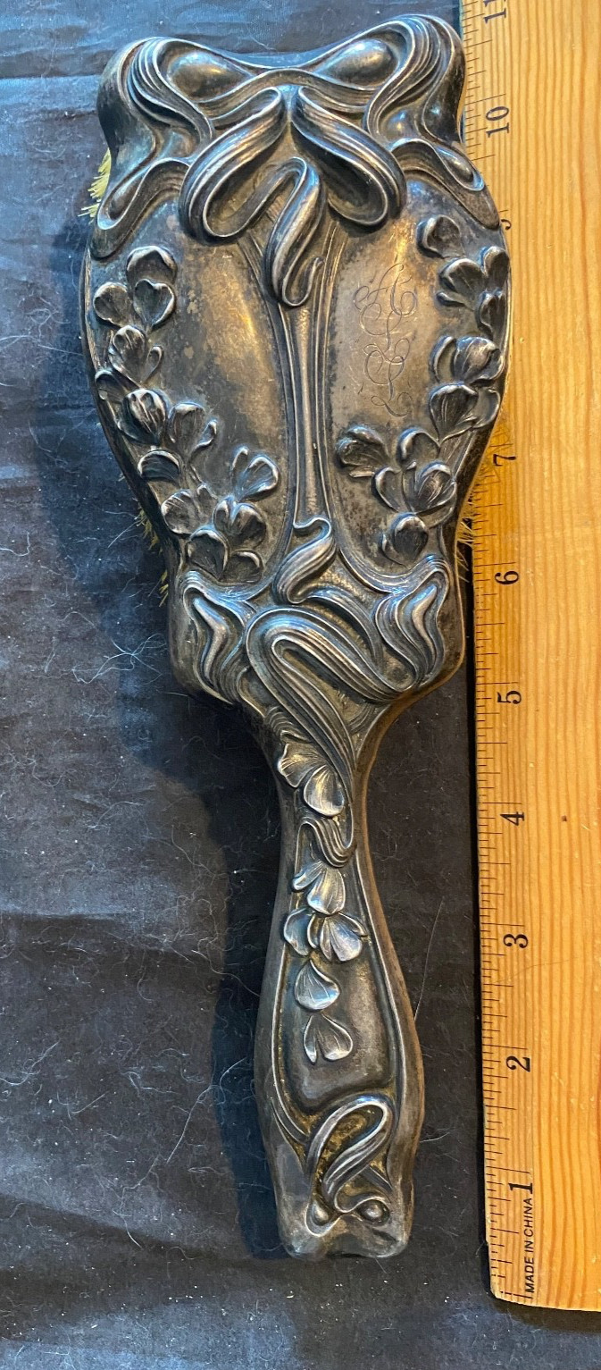 ANTIQUE STERLING SILVER ORNATE BRUSH MAKERS MARK SHOWN NEEDS GOOD CLEANING