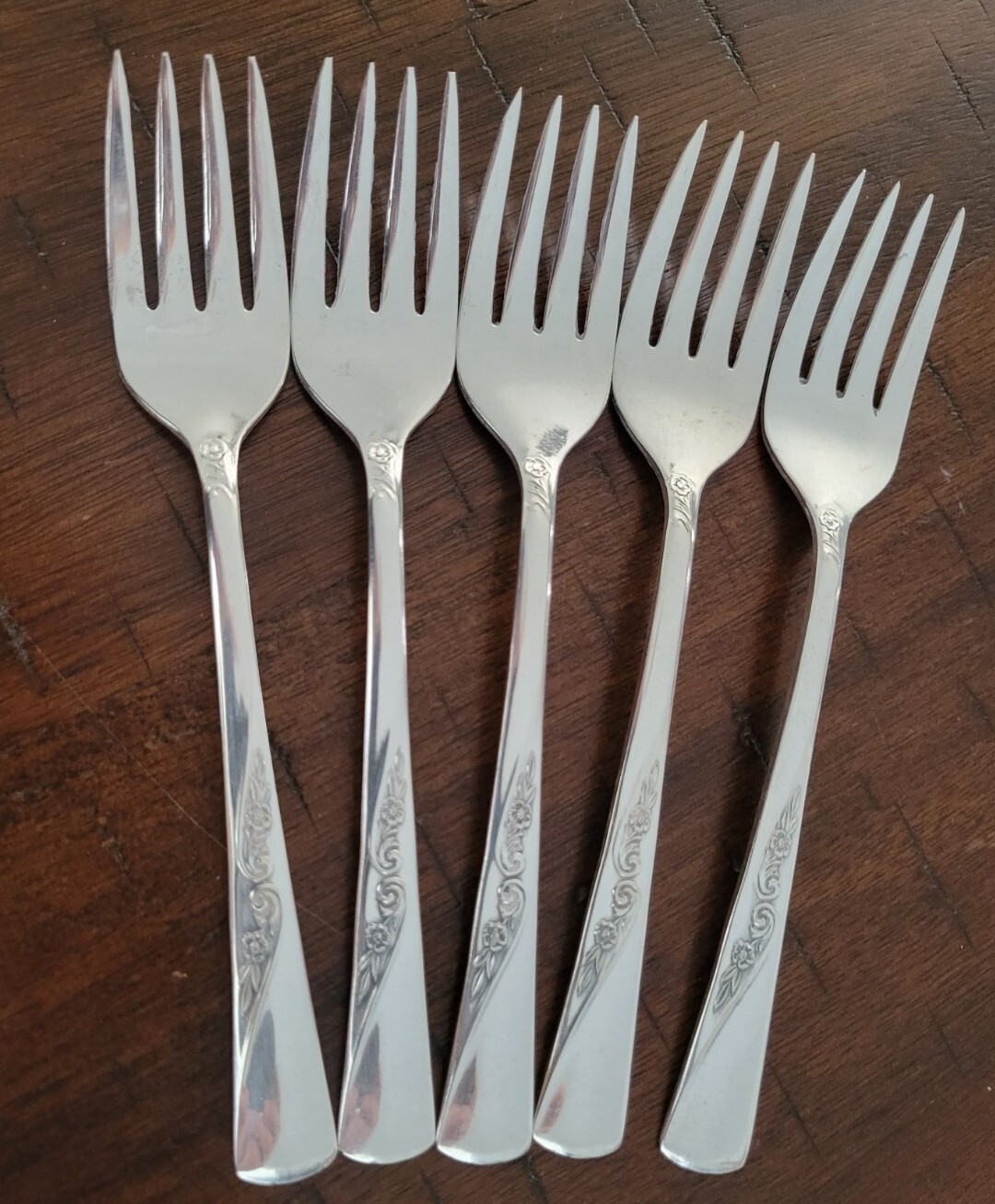 Revelation II International Silver Silverplate Flatware (5) Salad Forks 6″