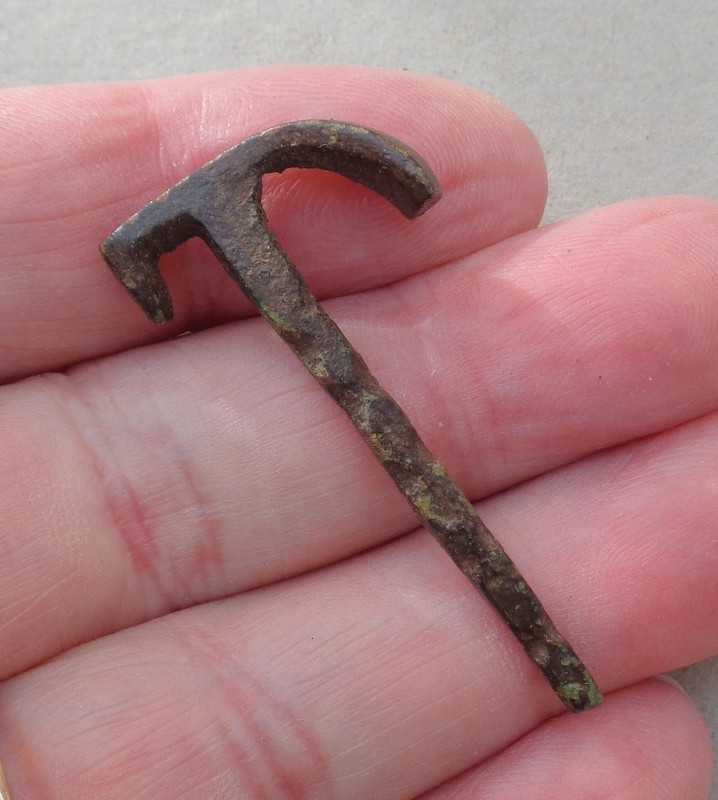 Dug Pipe Tamper / Pipe Cleaner in the Shape of a Hammer 1600s – 1700s Pirate Era