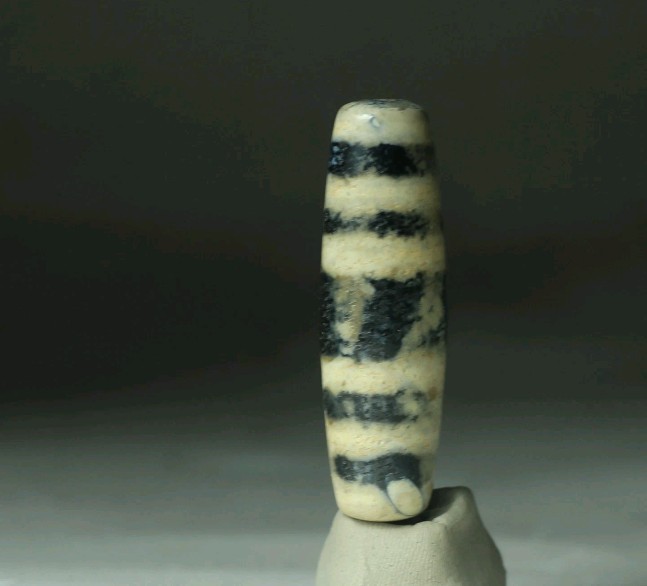Pre-1800s Indo/Tibetan Old Agate Stripes Dzi Bead 14*48mm