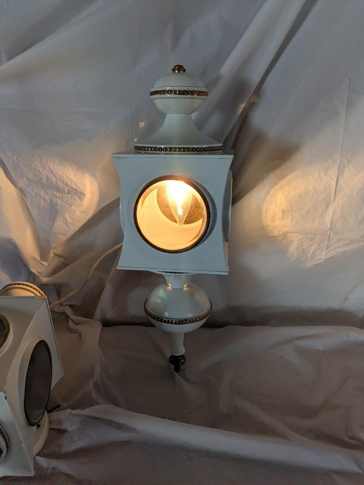 Mid Century Lights Coach Lanterns Sconce English Hollywood Antique Vintage Porch