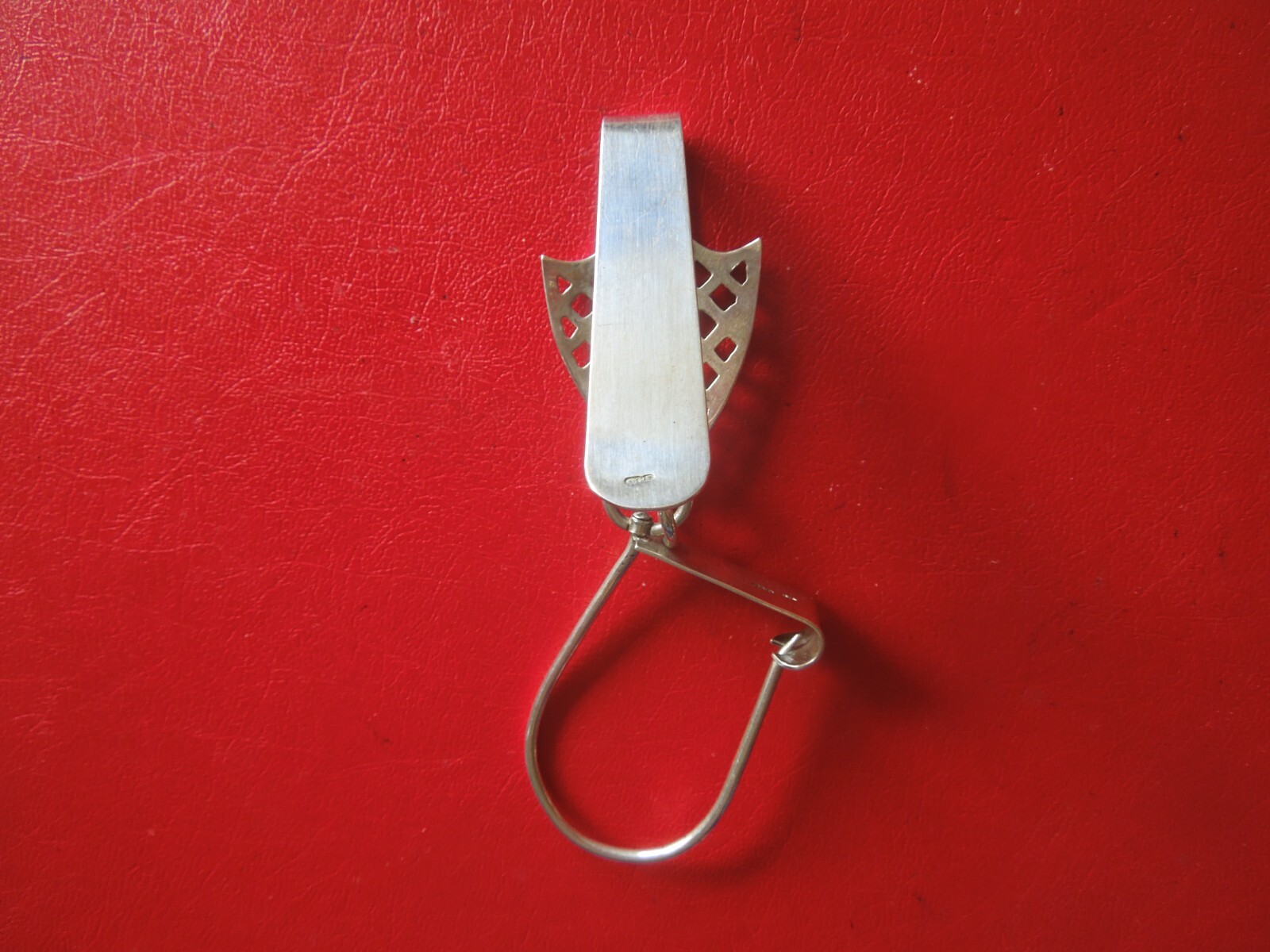 J6337 ANTIQUE DUTCH 833 SILVER CHATELAINE CLIP KNITTING/SEWING See Description