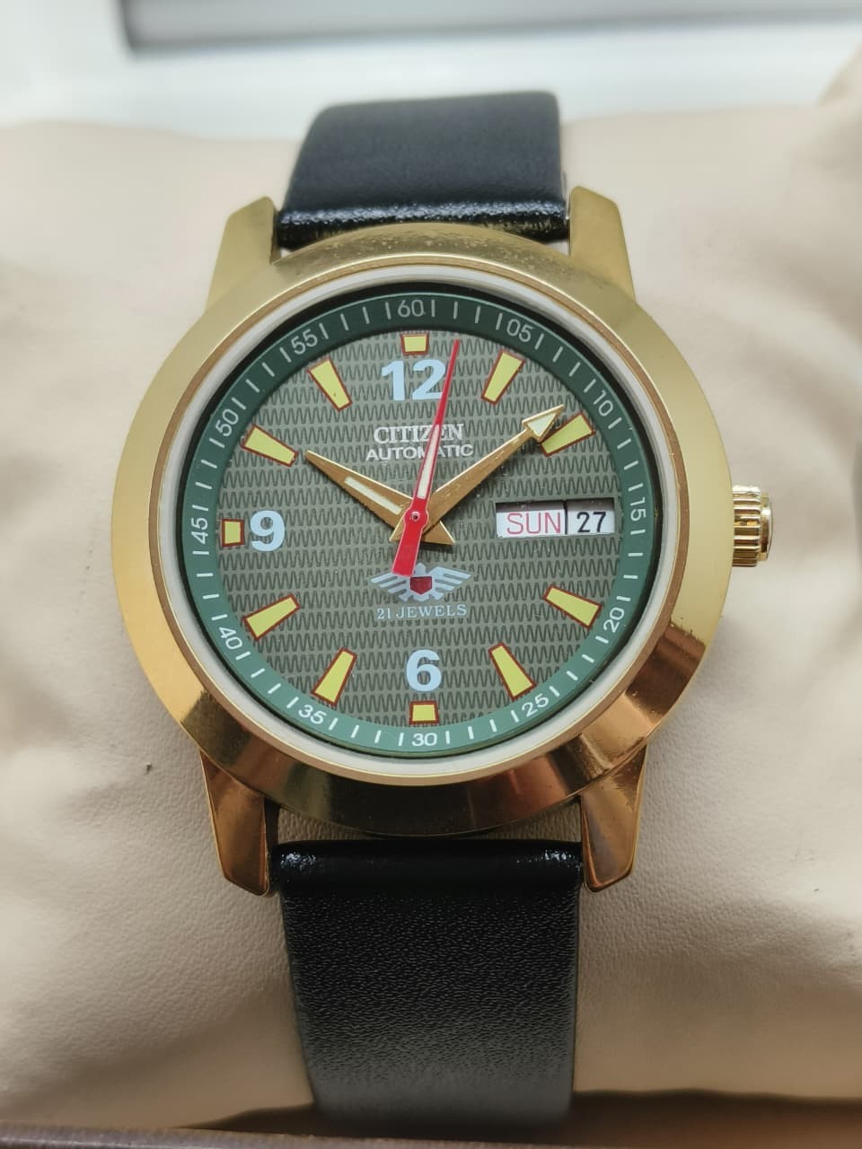 Vintage Citizen Automatic 21 Jewels Men’s Wristwatch Olive Green Textured Dial
