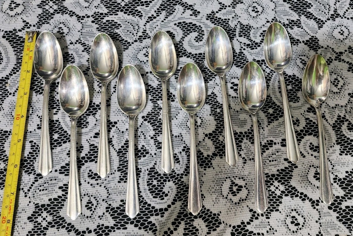 😎SET OF 10 VINTAGE c1929 CHARM PATTERN SILVERPLATED TEASPOONS/ TEA SPOONS🍵