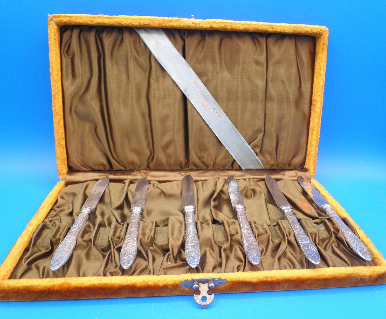 Raphael & Co. San Francisco 6 fruit knives velvet box 1847 Rogers silverplate