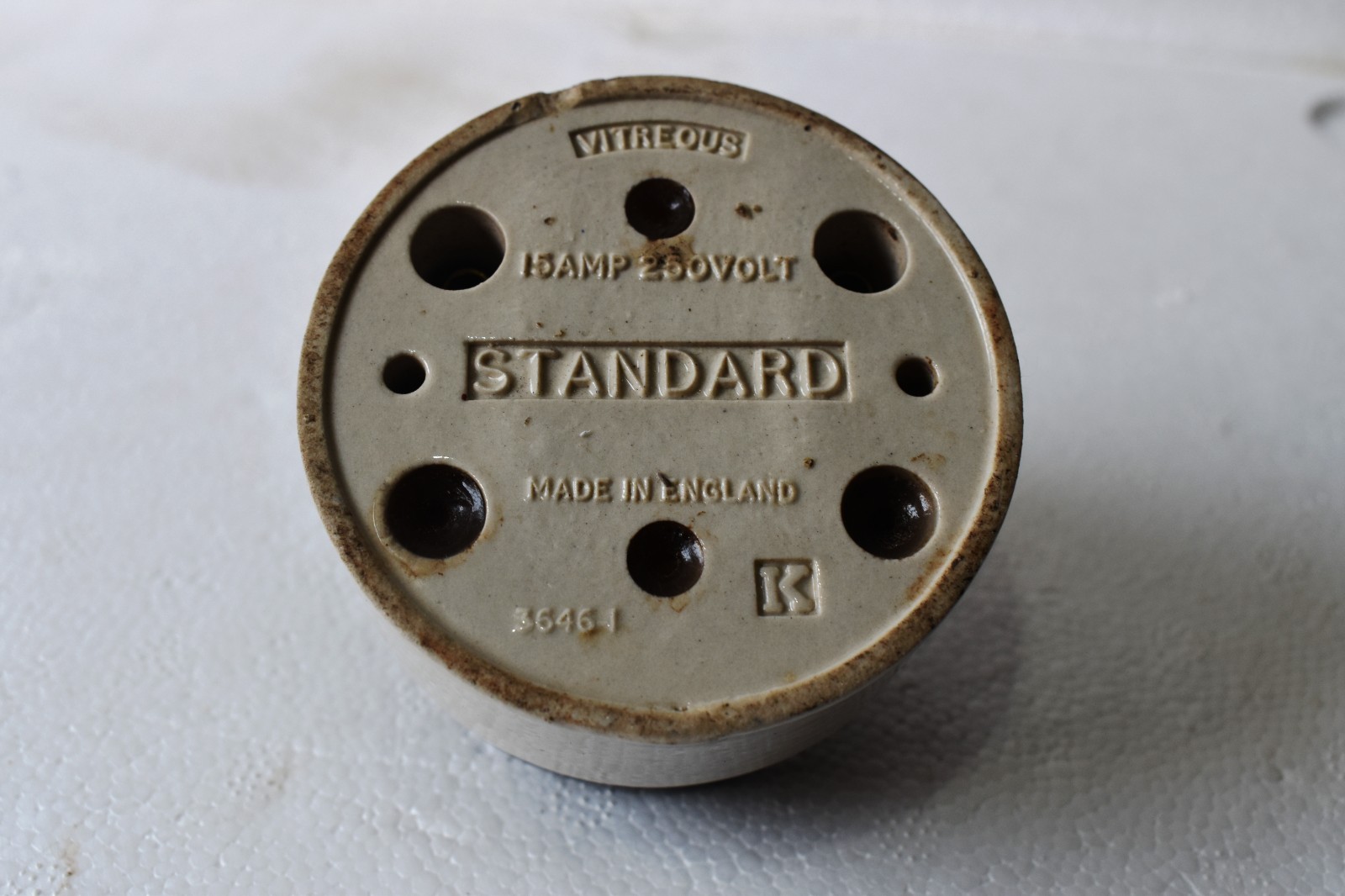 Vintage STANDARD 15A Toggle Switch Bakelite Top Vitreous Porcelain England 2.7″R