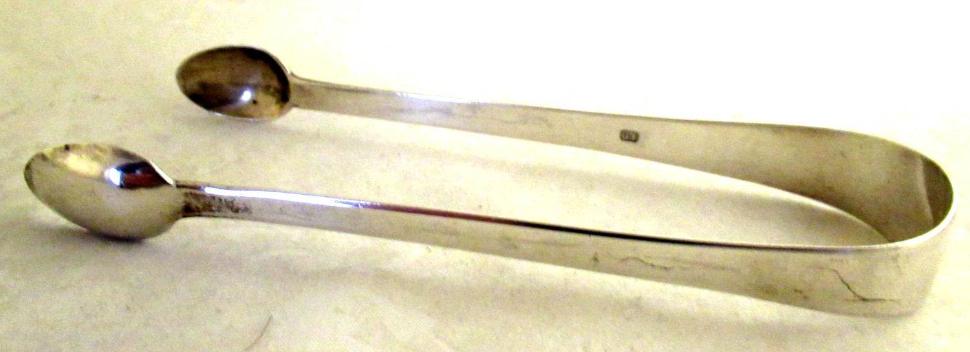 Solid Silver -LARGE – OLD ENGLISH – SUGAR TONGS – Hallmarked:- EXETER 1816