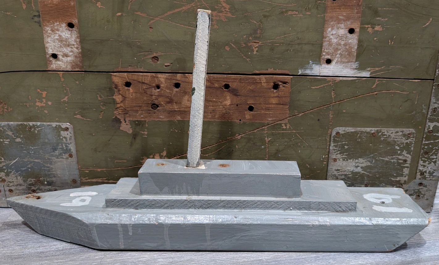 WW2 Era Wooden Folk Art Home Front Toy US Navy Battleship Boat 18″ Long Unmarked